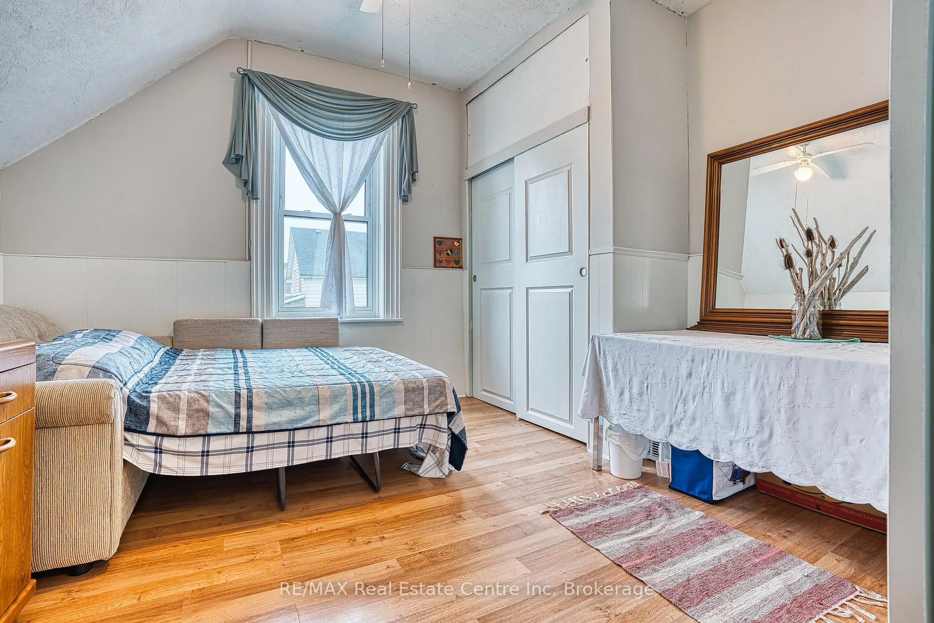 Photo 25 of 745 Main Street W, North Perth, Listowel — HOMEH