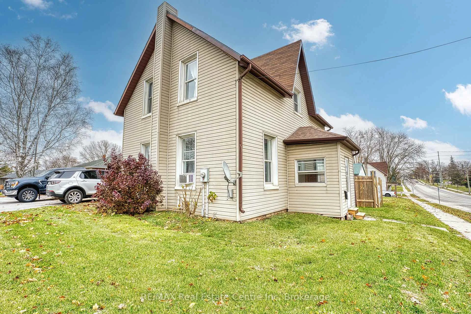 Photo 34 of 745 Main Street W, North Perth, Listowel — HOMEH