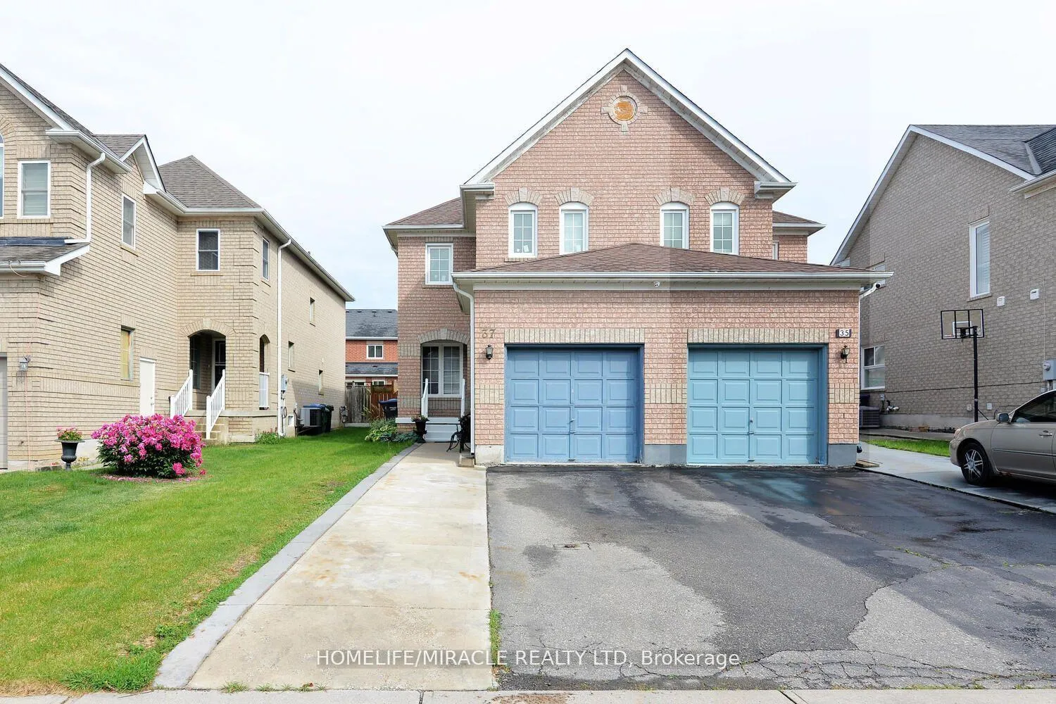 Front of 37 Prairie Rose Circle