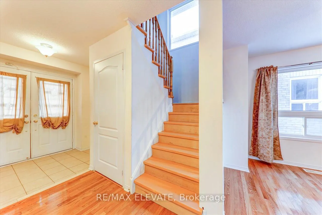 Photo 20 of 4 Pardon Avenue E, Whitby, Williamsburg — HOMEH