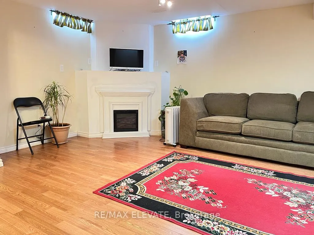Photo 40 of 4 Pardon Avenue E, Whitby, Williamsburg — HOMEH
