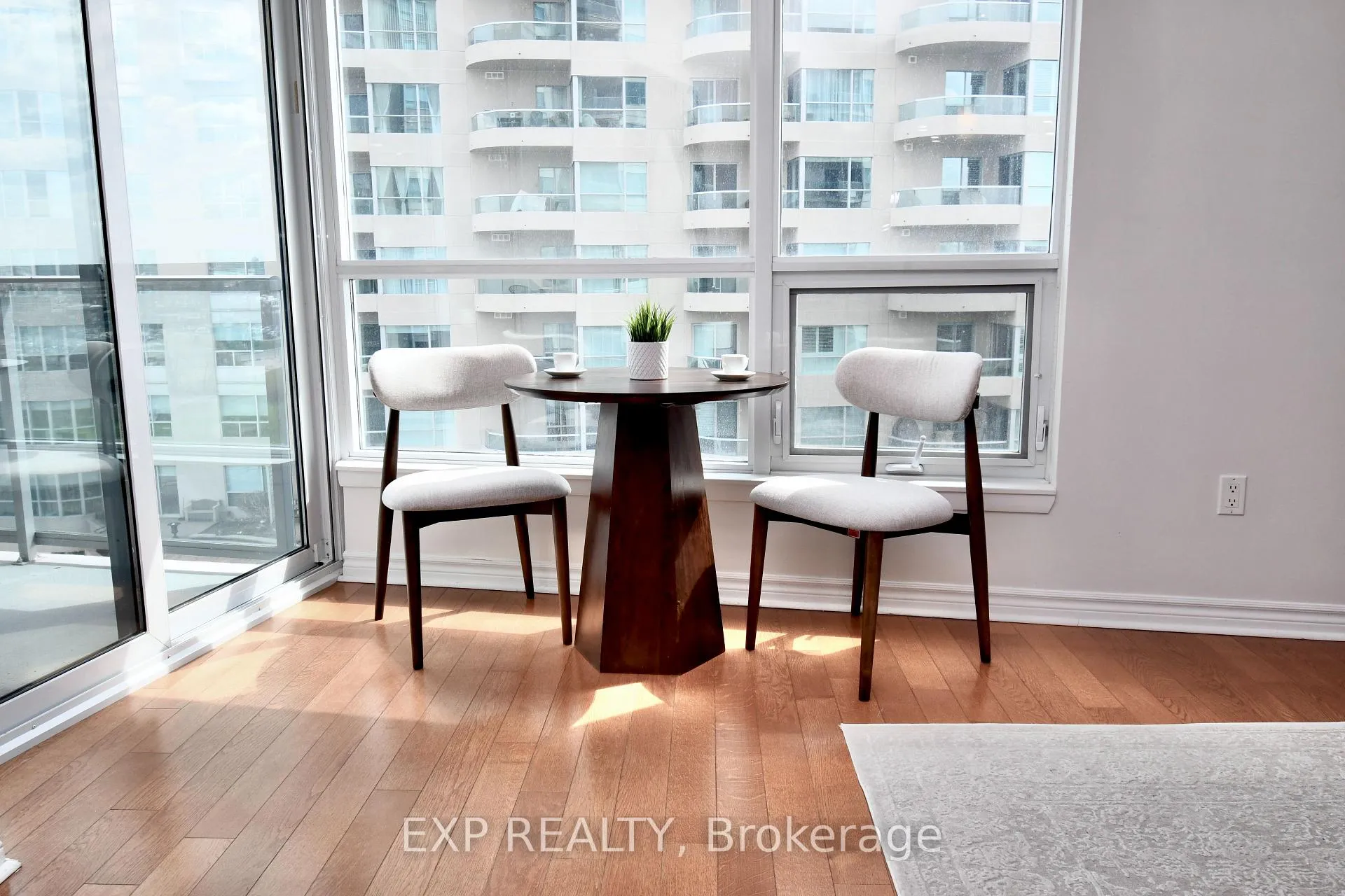Photo 8 of Unit 604, 6 Toronto Street, Barrie, City Centre — HOMEH