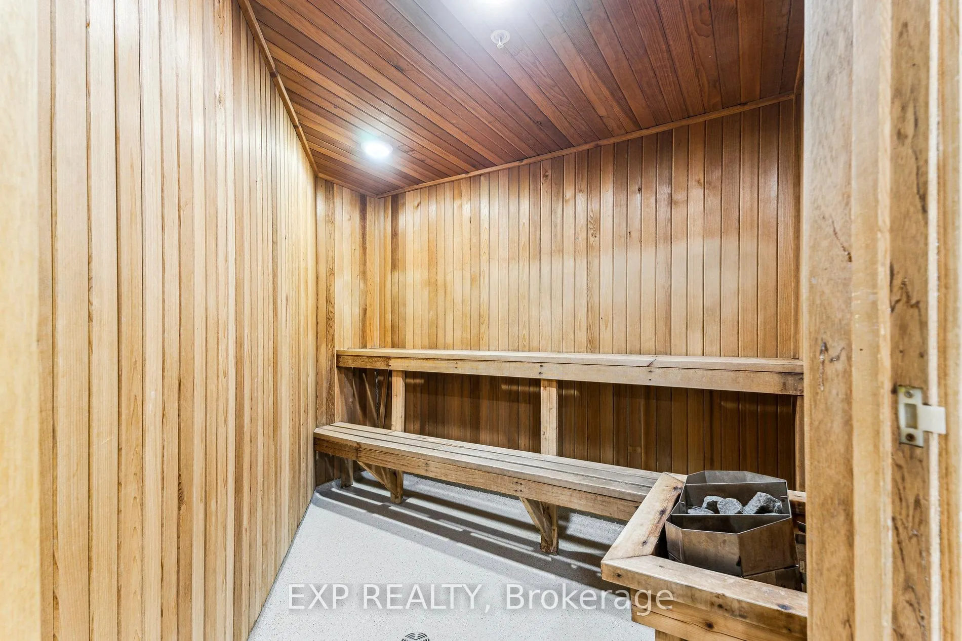 Photo 23 of Unit 604, 6 Toronto Street, Barrie, City Centre — HOMEH
