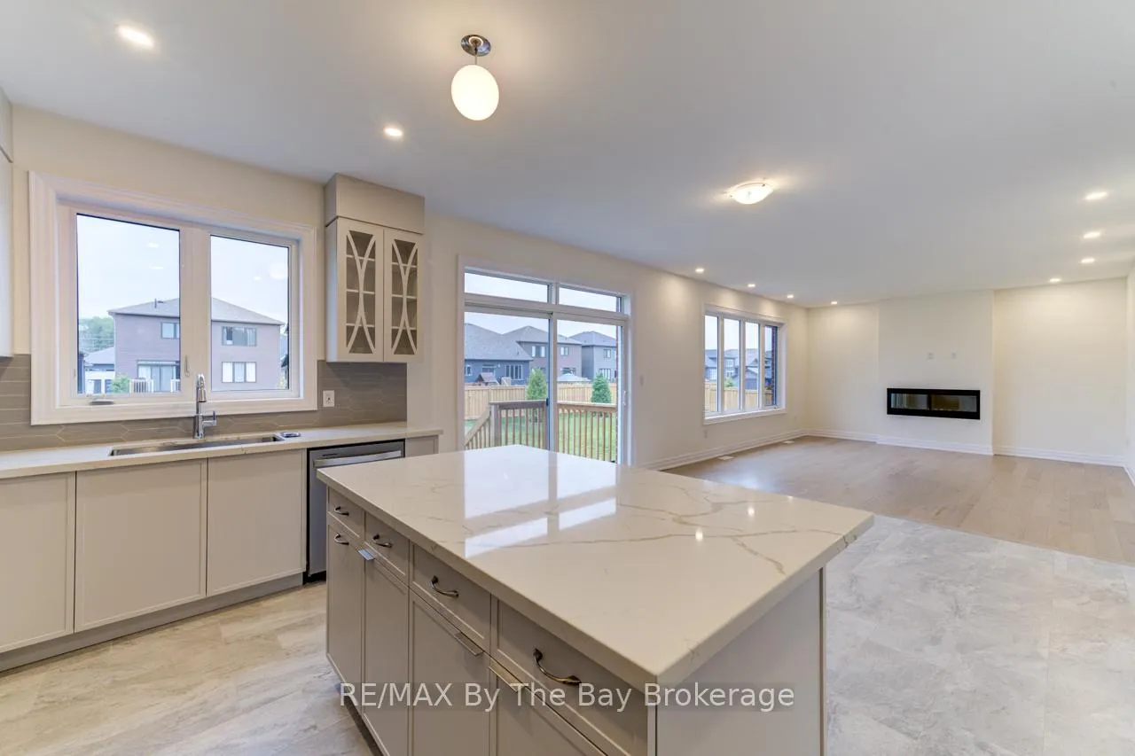 Photo 9 of 186 Mapleside Drive, Wasaga Beach — HOMEH