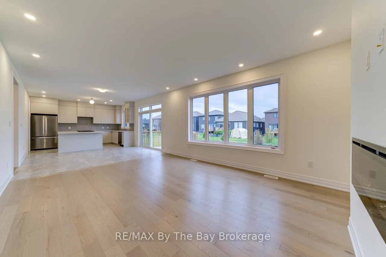 Photo 12 of 186 Mapleside Drive, Wasaga Beach — HOMEH