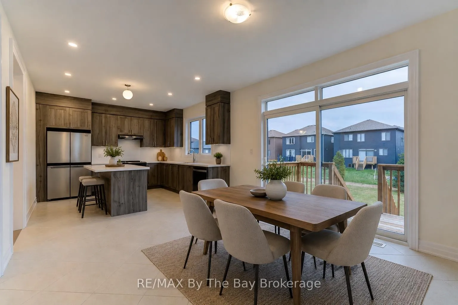 Photo 5 of 182 Mapleside Drive, Wasaga Beach — HOMEH