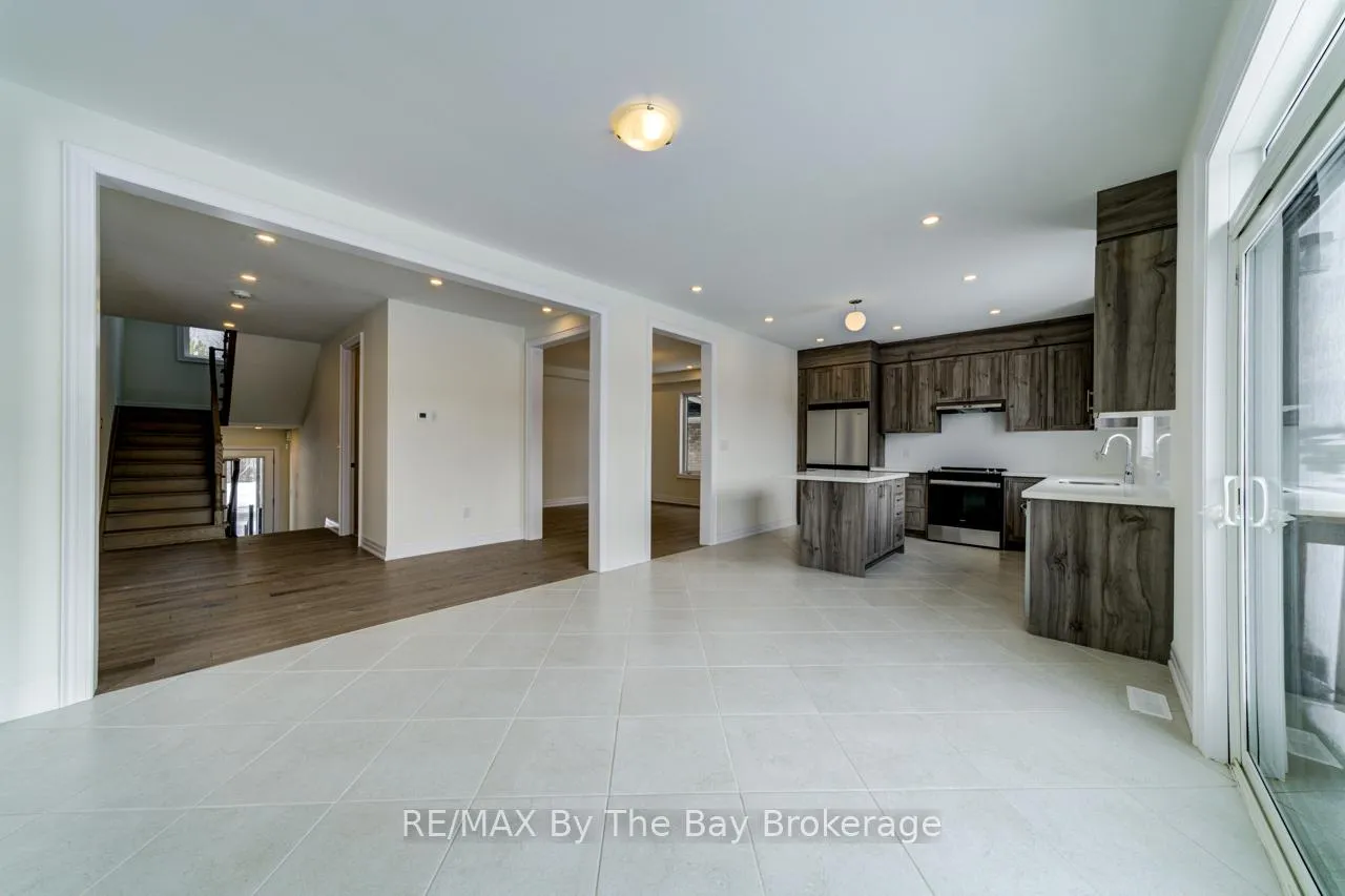 Photo 9 of 182 Mapleside Drive, Wasaga Beach — HOMEH