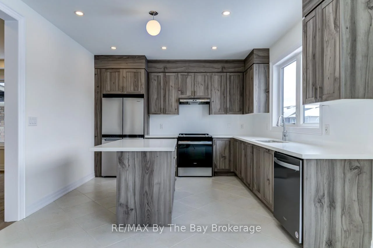 Photo 40 of 182 Mapleside Drive, Wasaga Beach — HOMEH