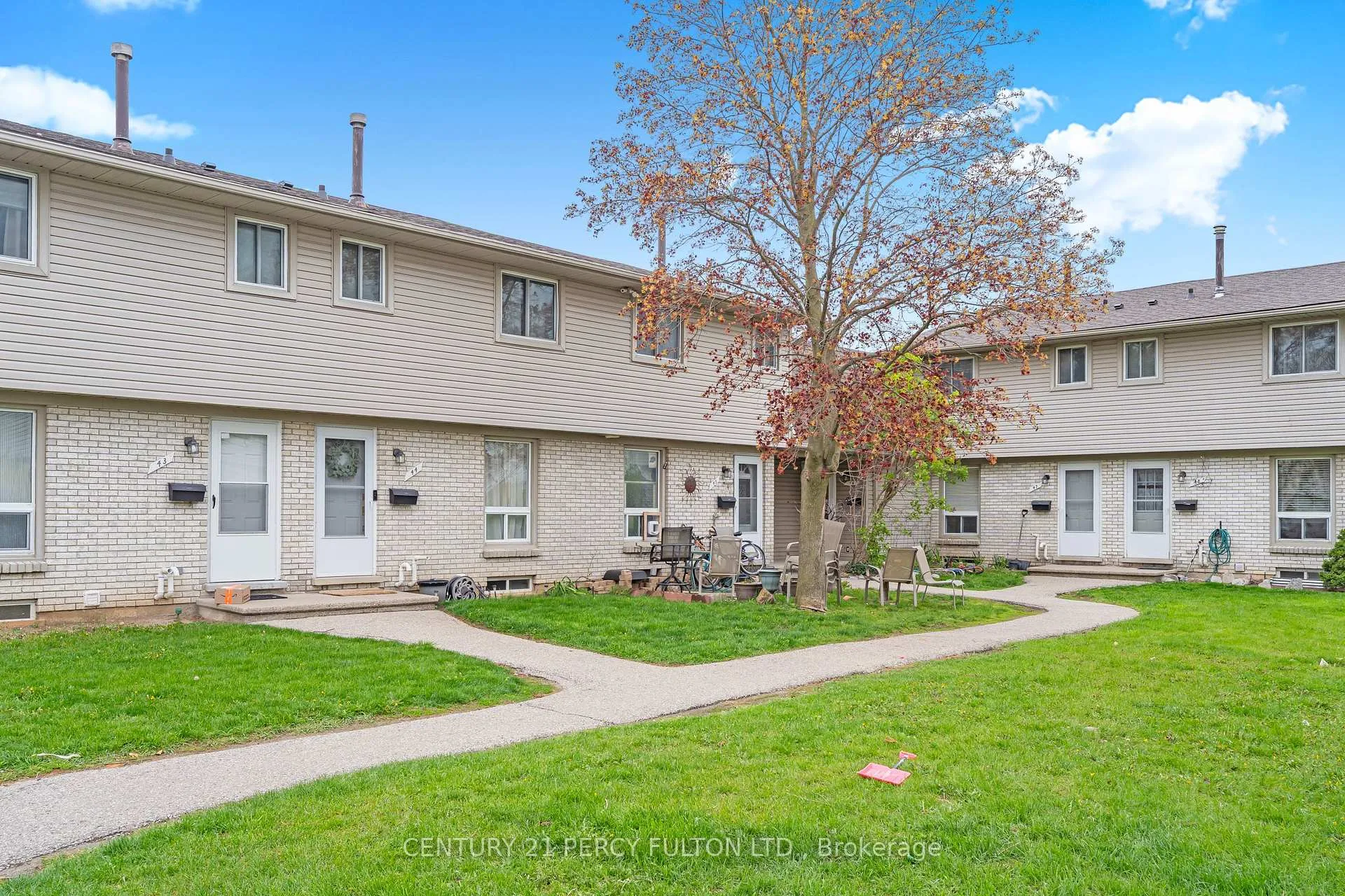 Photo 2 of Unit 46, 700 Paisley Road, Guelph, Willow West/Sugarbush/West Acres — HOMEH