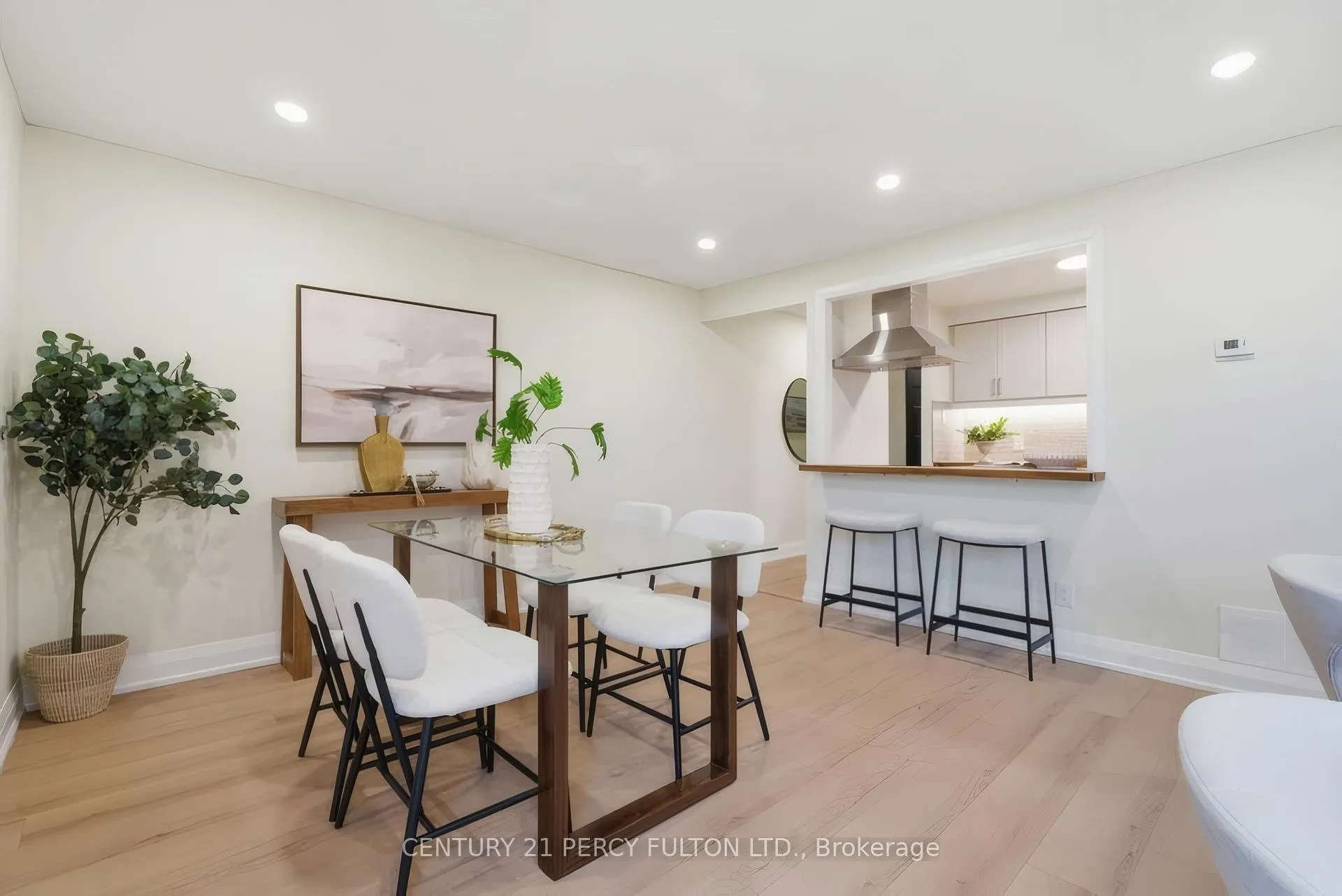 Photo 11 of Unit 46, 700 Paisley Road, Guelph, Willow West/Sugarbush/West Acres — HOMEH
