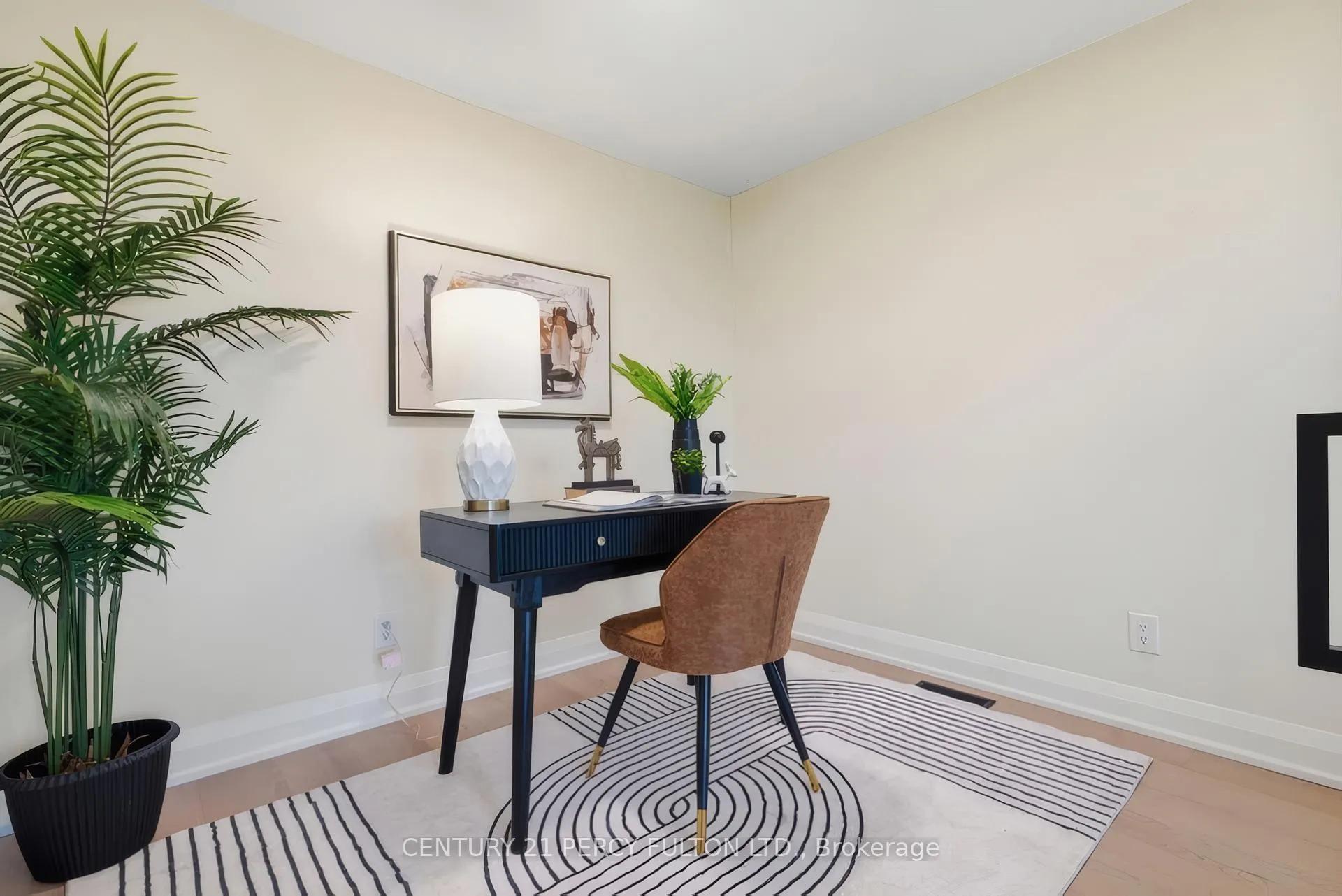 Photo 13 of Unit 46, 700 Paisley Road, Guelph, Willow West/Sugarbush/West Acres — HOMEH