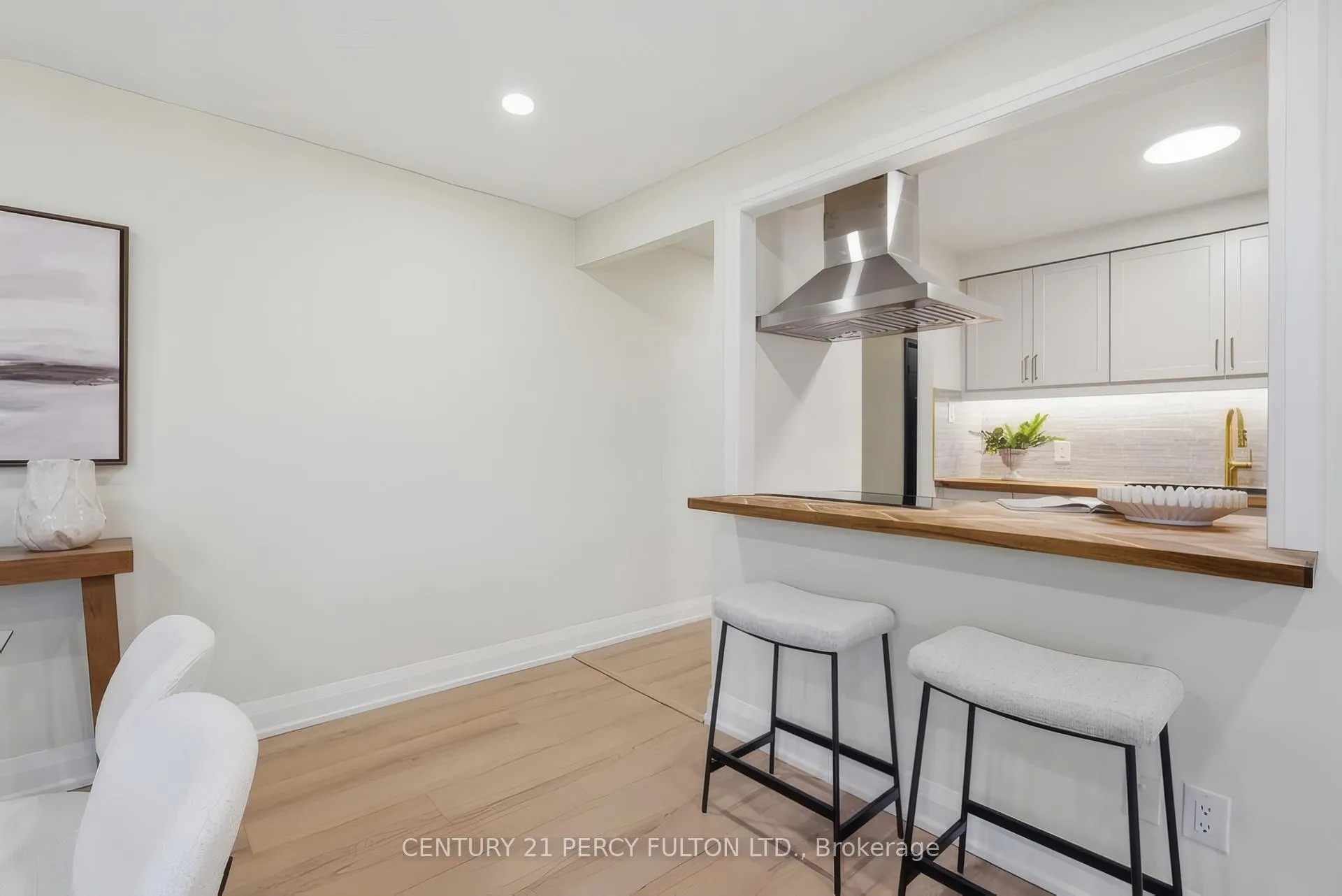 Photo 15 of Unit 46, 700 Paisley Road, Guelph, Willow West/Sugarbush/West Acres — HOMEH