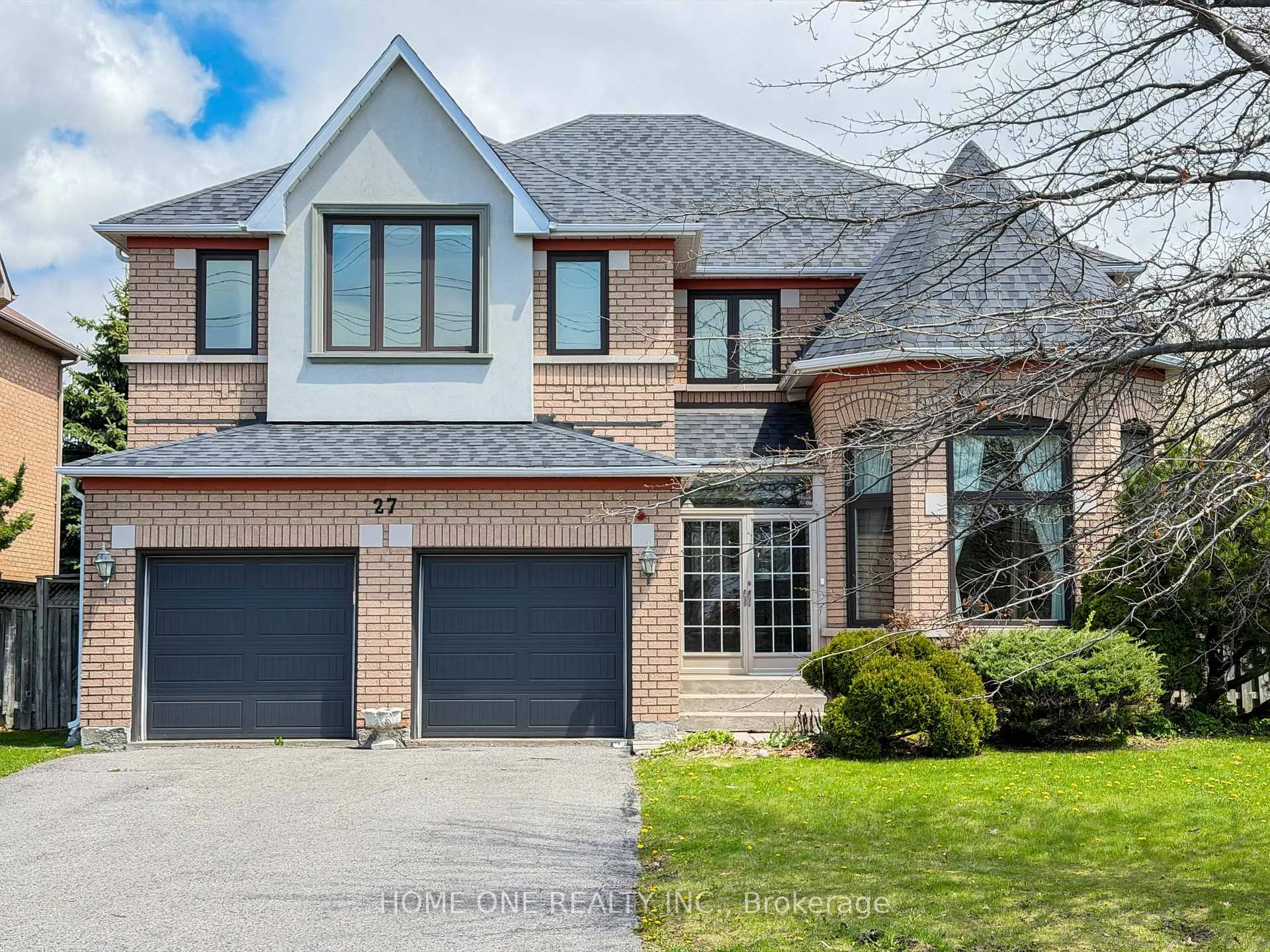 Photo 2 of 27 Moses Crescent, Markham, Cachet — HOMEH