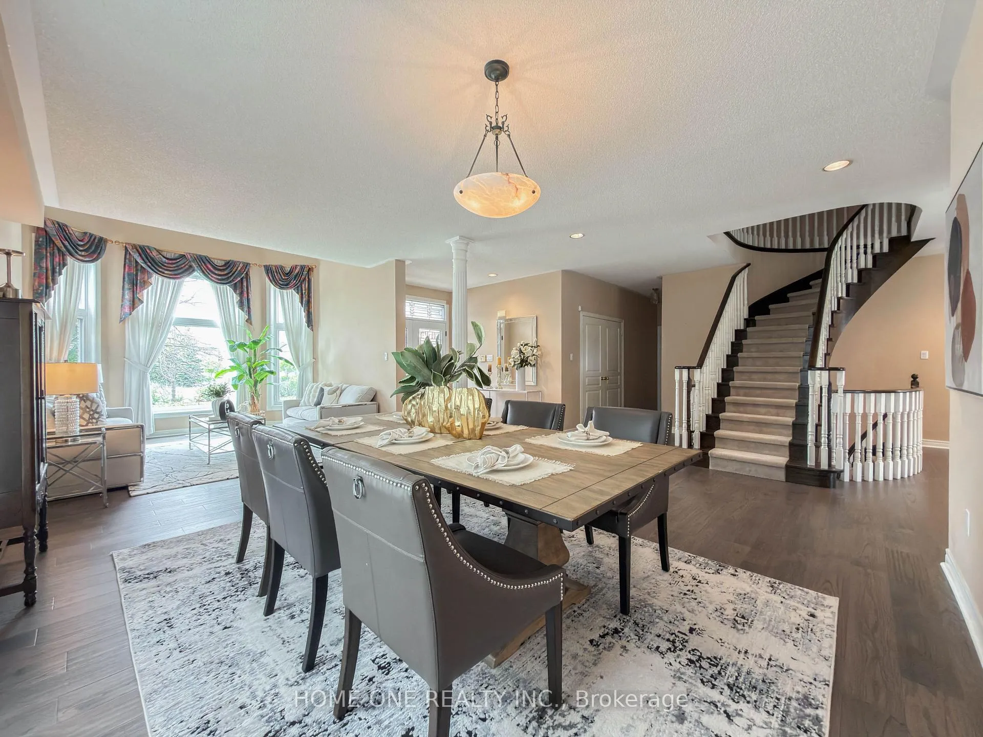 Photo 4 of 27 Moses Crescent, Markham, Cachet — HOMEH