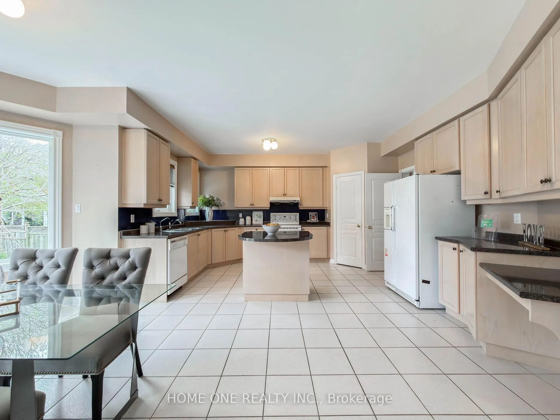 Photo 14 of 27 Moses Crescent, Markham, Cachet — HOMEH
