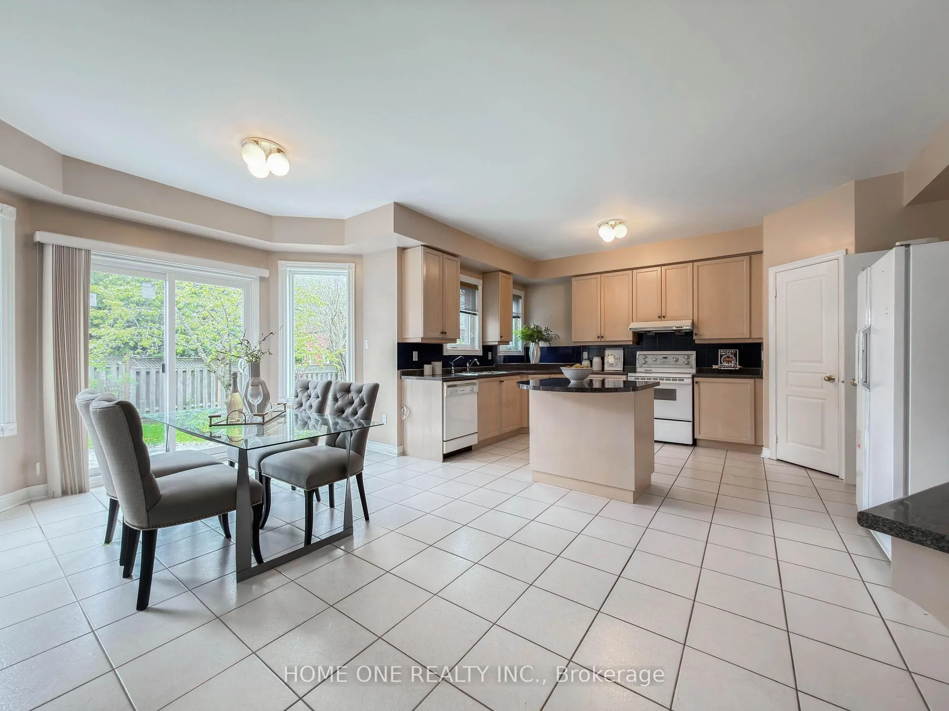 Photo 15 of 27 Moses Crescent, Markham, Cachet — HOMEH