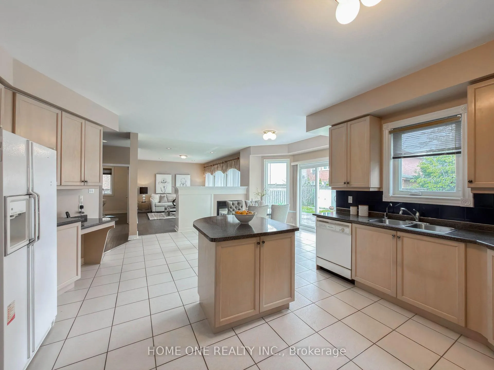 Photo 16 of 27 Moses Crescent, Markham, Cachet — HOMEH
