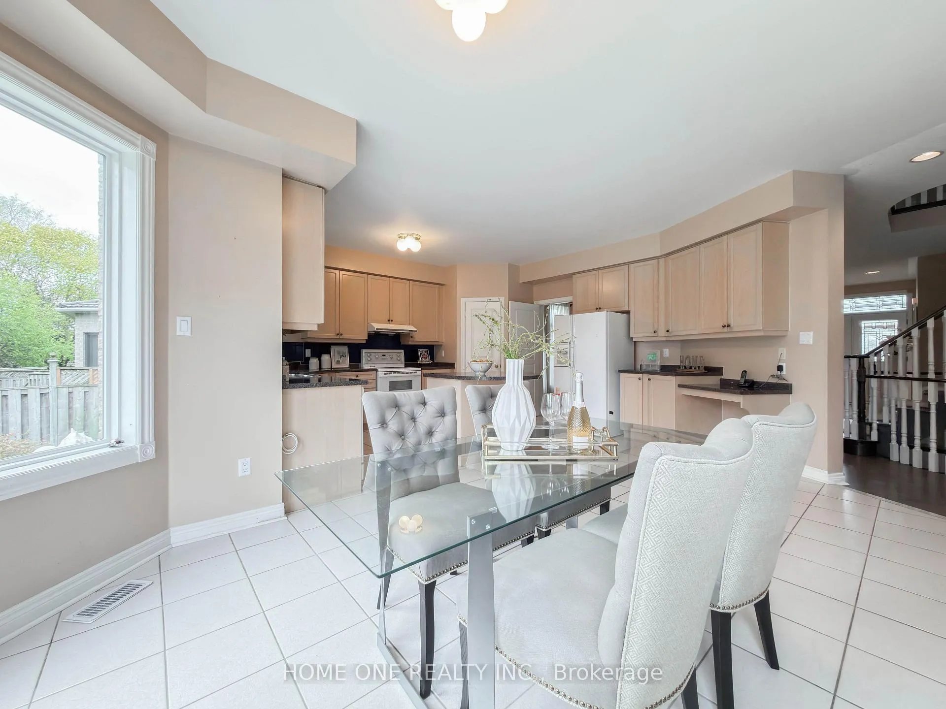 Photo 18 of 27 Moses Crescent, Markham, Cachet — HOMEH