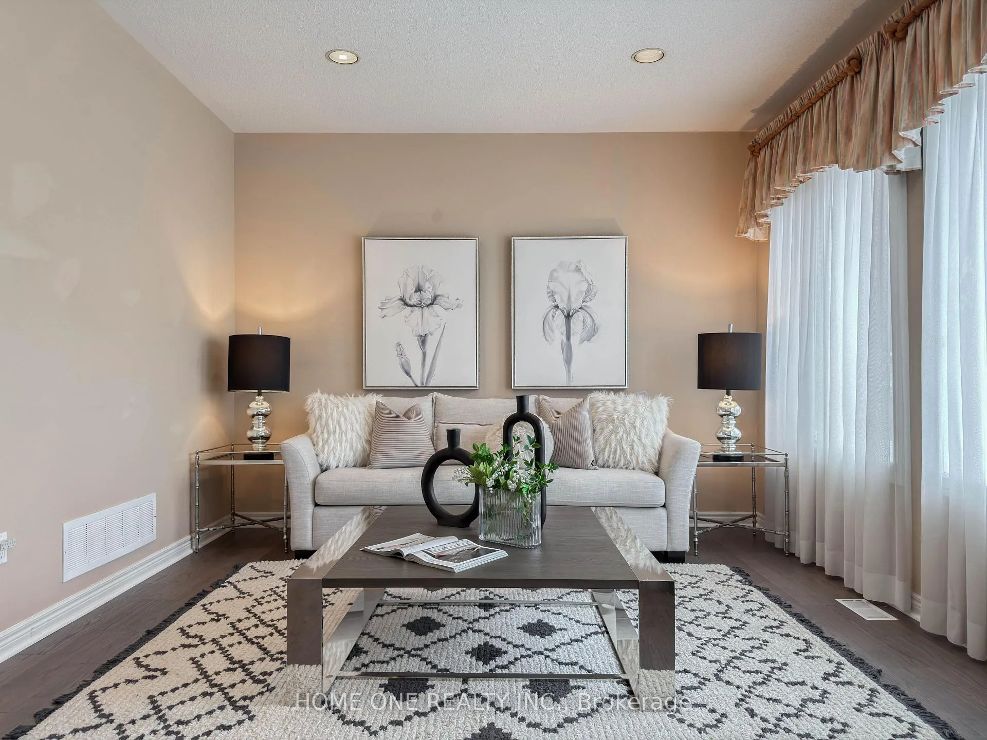 Photo 20 of 27 Moses Crescent, Markham, Cachet — HOMEH