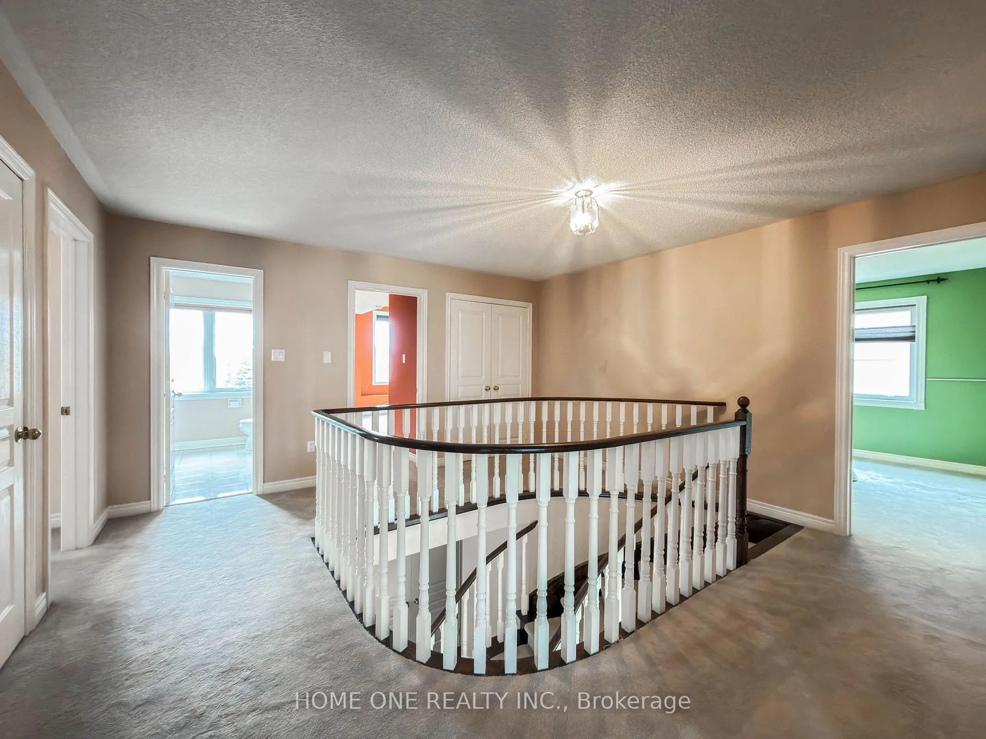 Photo 24 of 27 Moses Crescent, Markham, Cachet — HOMEH