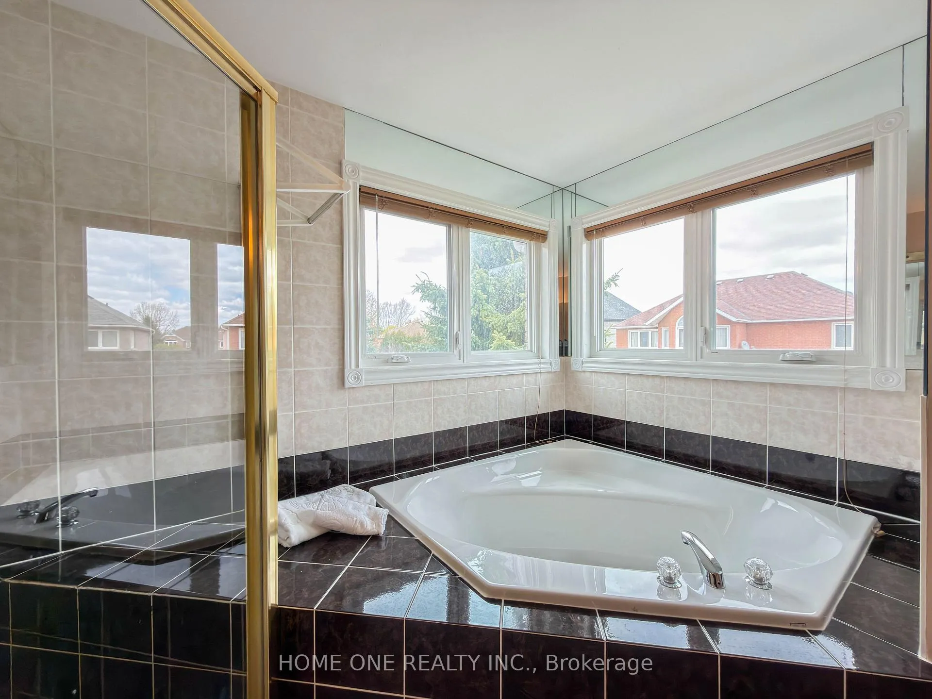 Photo 31 of 27 Moses Crescent, Markham, Cachet — HOMEH