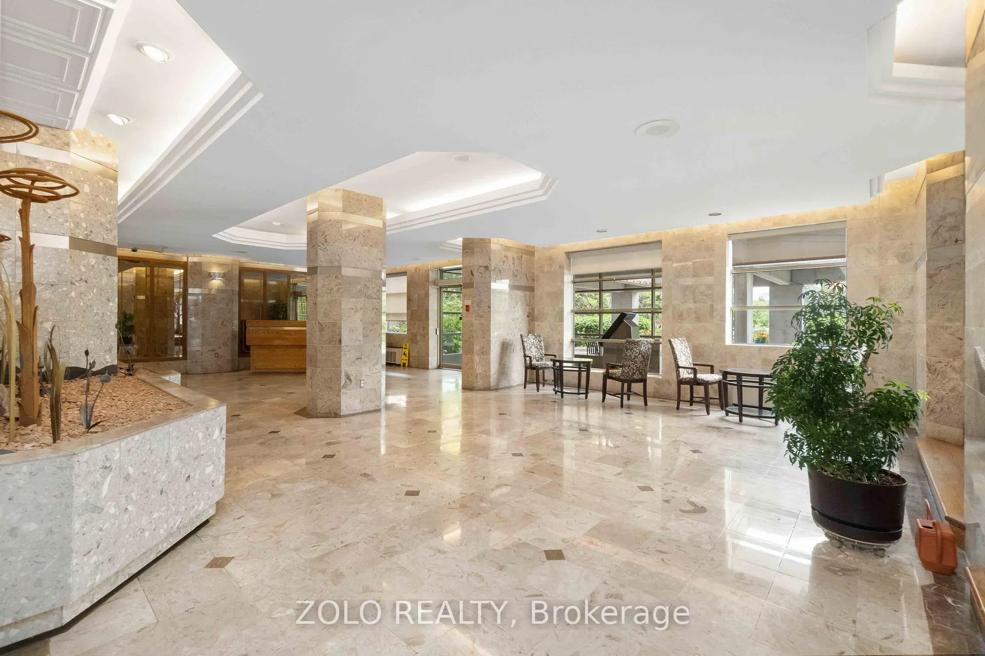Photo 5 of Unit 501, 2759 Carousel Crescent, Ottawa, Emerald Woods/Sawmill Creek — HOMEH