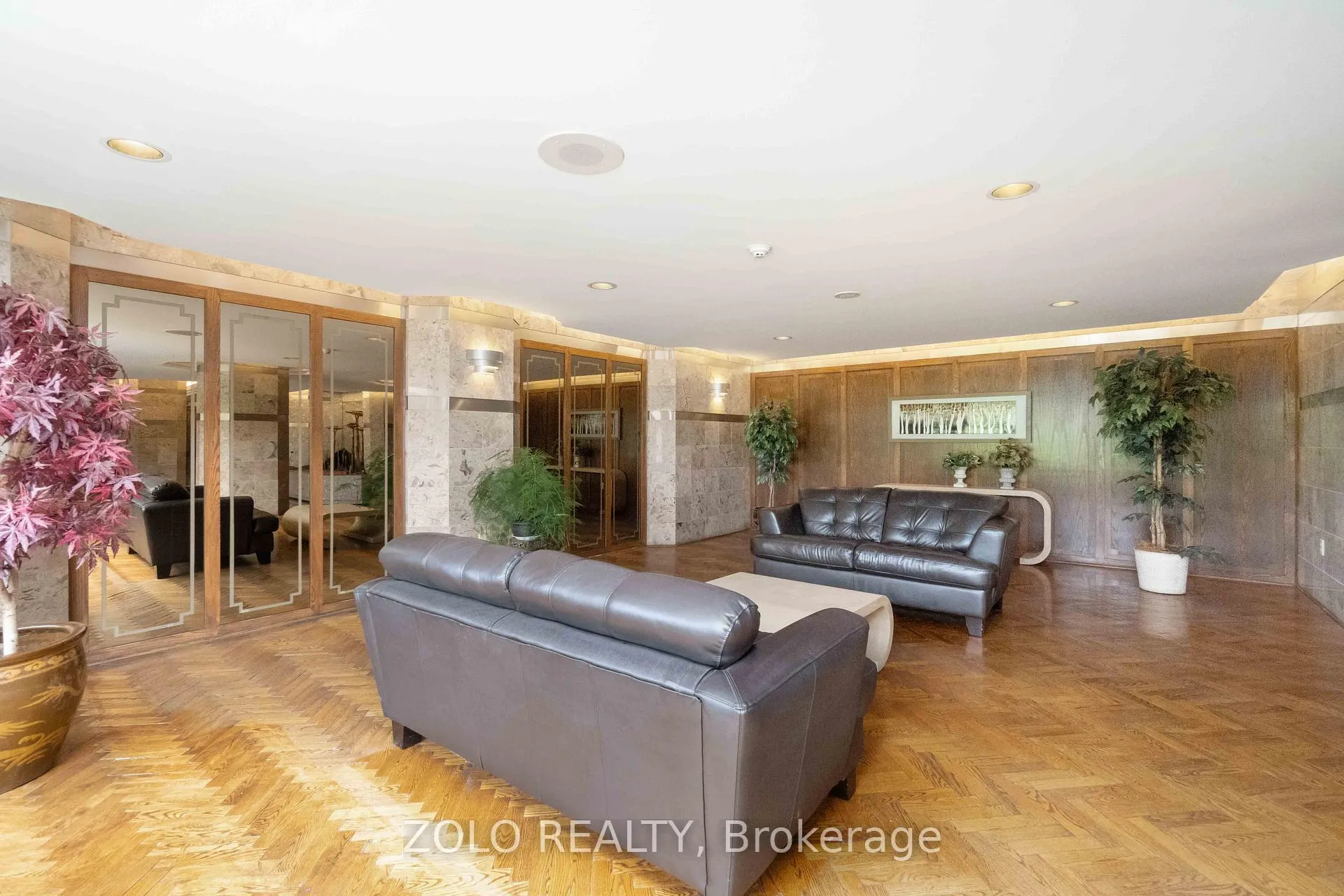 Photo 6 of Unit 501, 2759 Carousel Crescent, Ottawa, Emerald Woods/Sawmill Creek — HOMEH