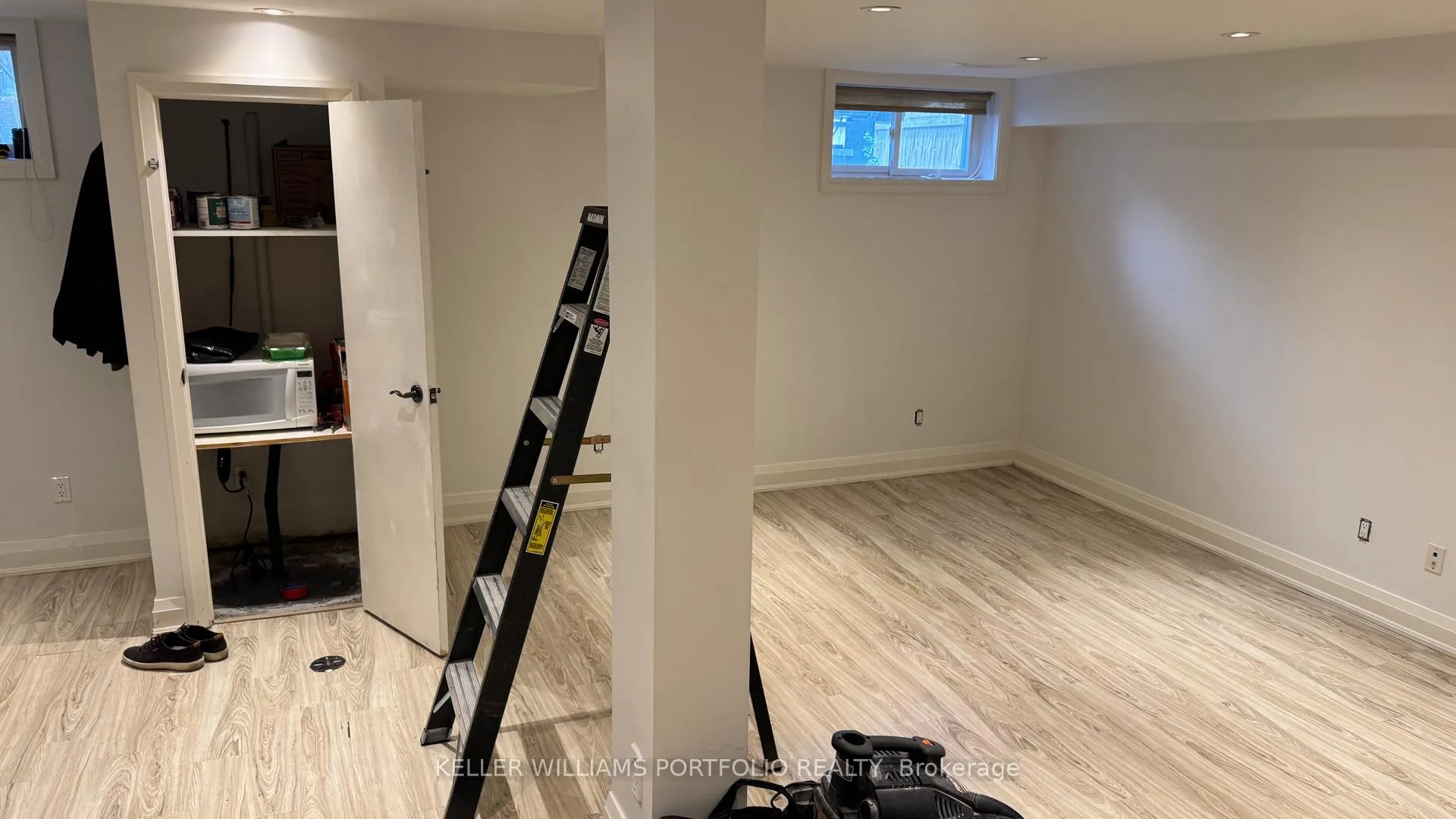 Photo 6 of Unit Lower, 62 Nealon Avenue, Toronto, Broadview North — HOMEH