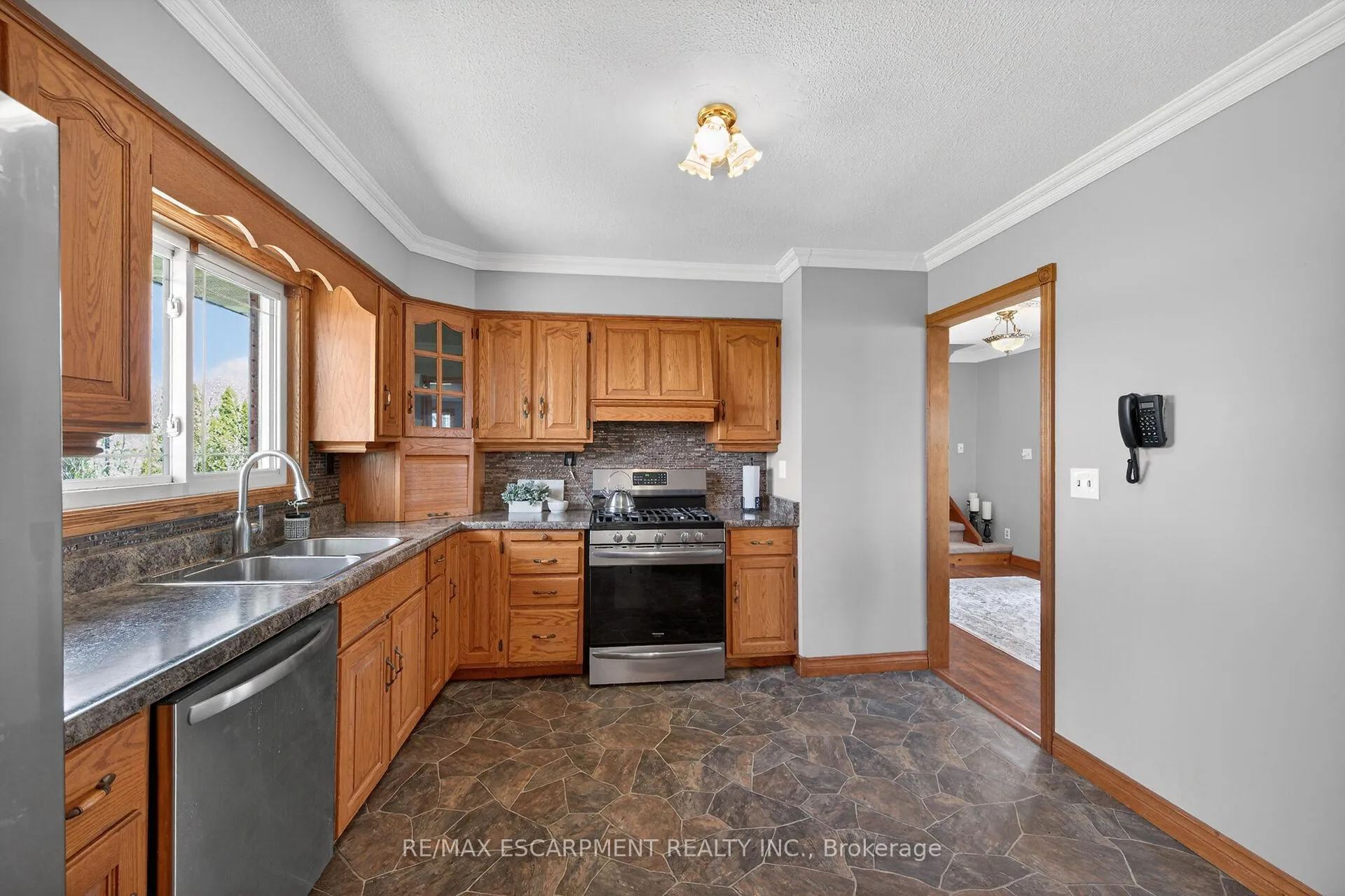 Photo 18 of 2785 Lakeshore Road, Haldimand, Dunnville — HOMEH