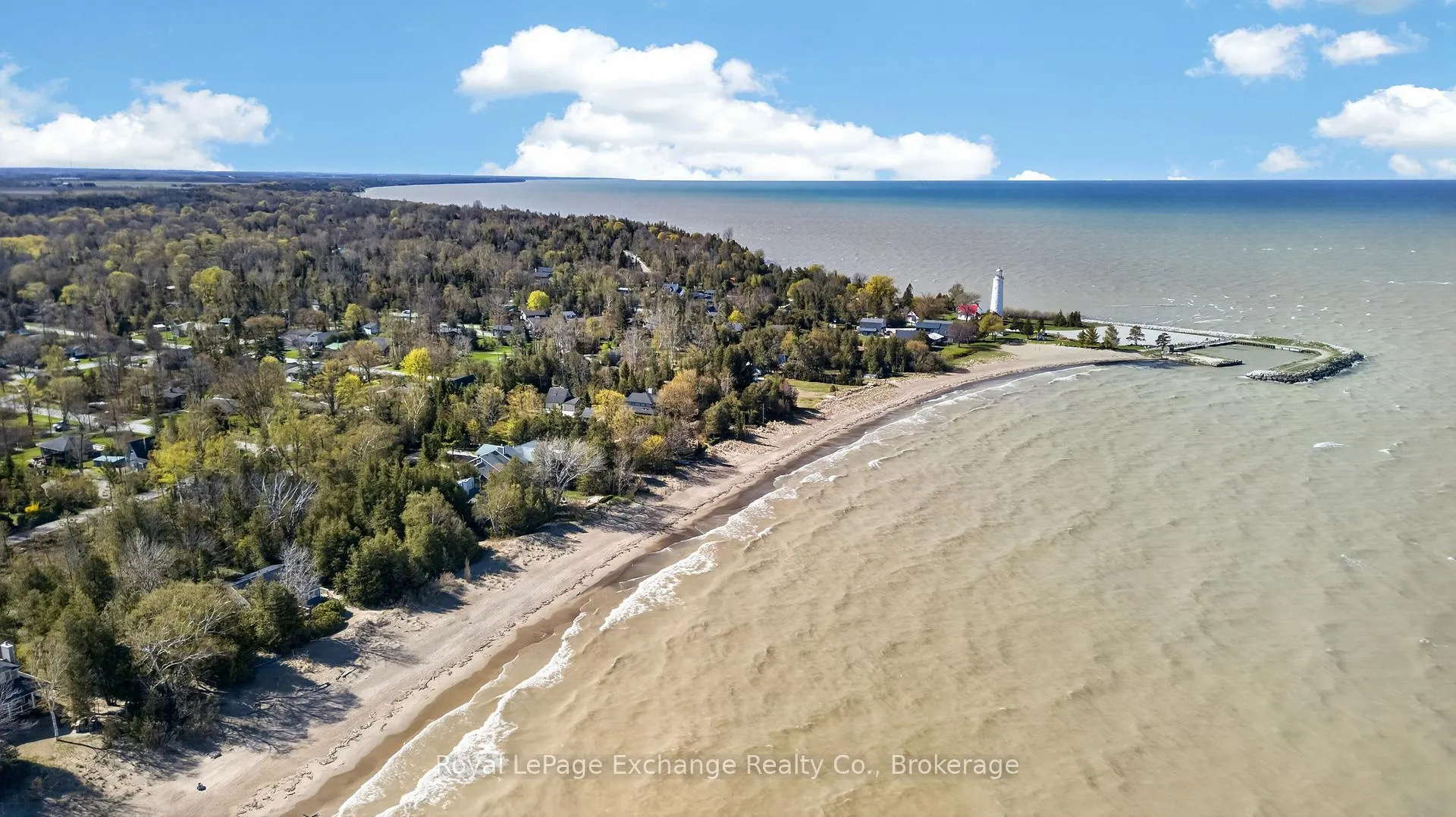 Photo 2 of 404 Browns Lane, Huron-Kinloss — HOMEH
