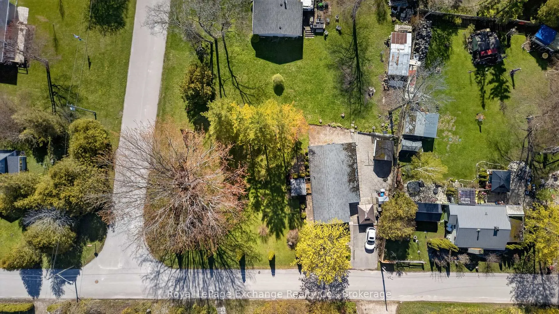Photo 4 of 404 Browns Lane, Huron-Kinloss — HOMEH