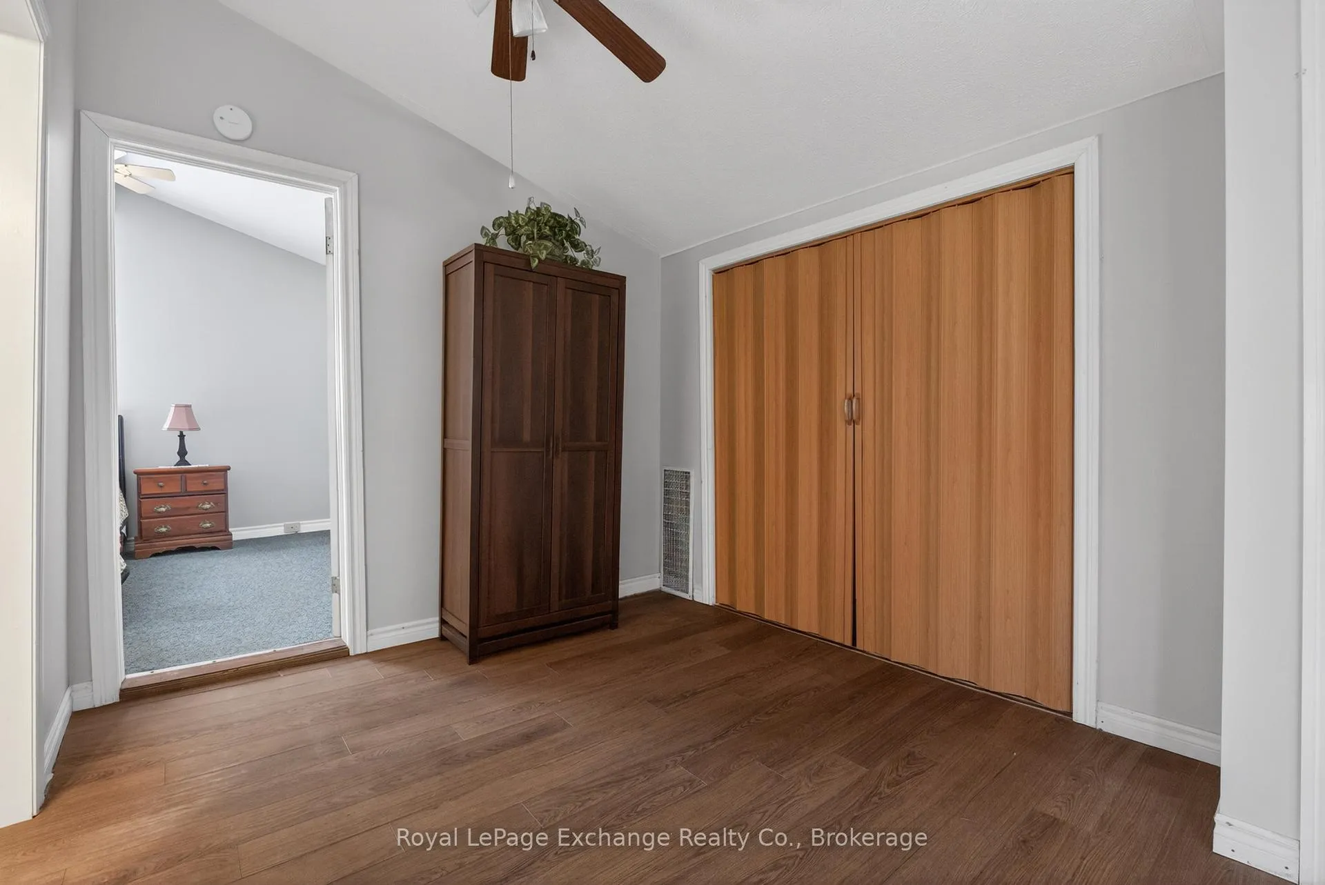 Photo 16 of 404 Browns Lane, Huron-Kinloss — HOMEH