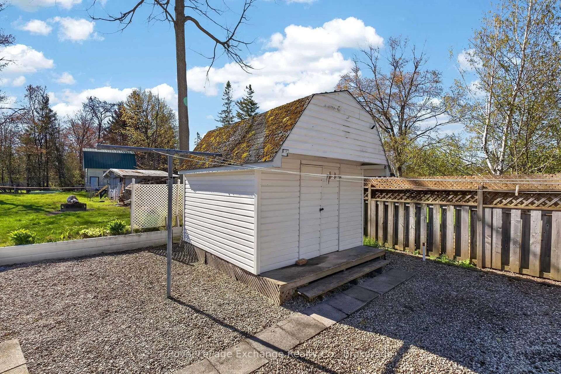 Photo 30 of 404 Browns Lane, Huron-Kinloss — HOMEH