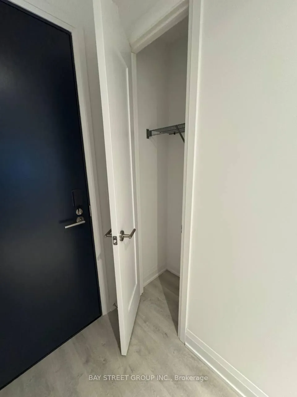 Photo 7 of Unit 702, 65 Broadway Avenue, Toronto, Mount Pleasant West — HOMEH