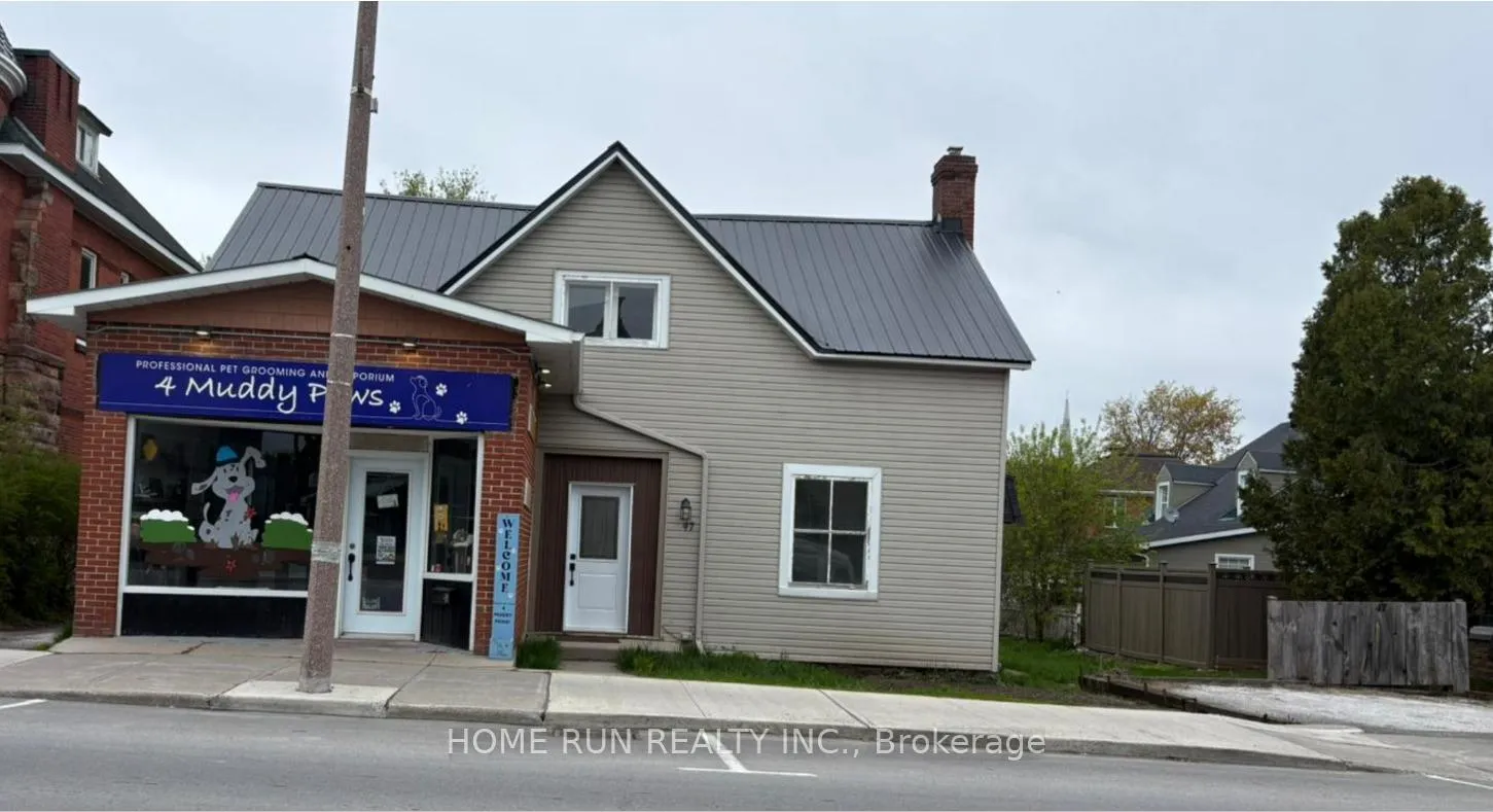 Front of 47 Madawaska Street