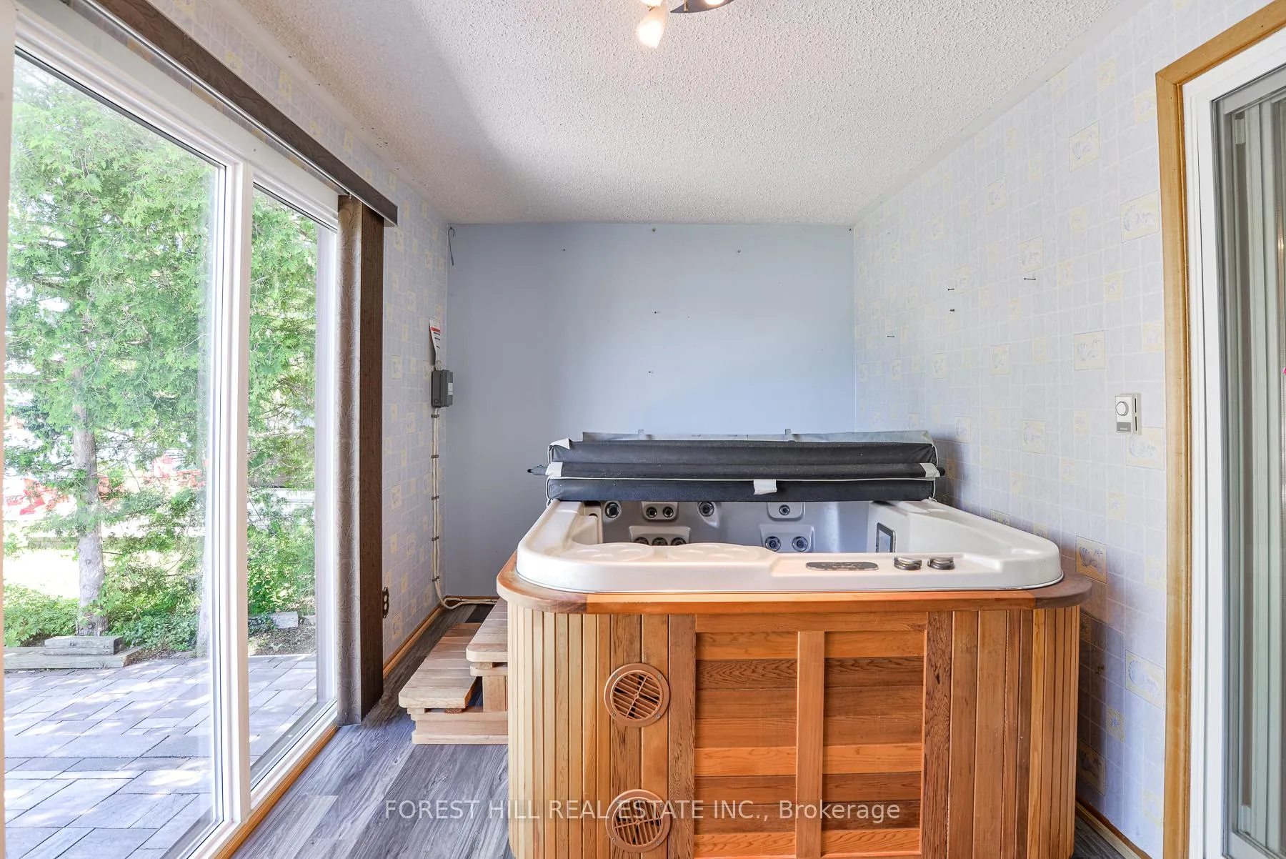 Photo 15 of 35 Old Indian Trail, Ramara, Brechin — HOMEH