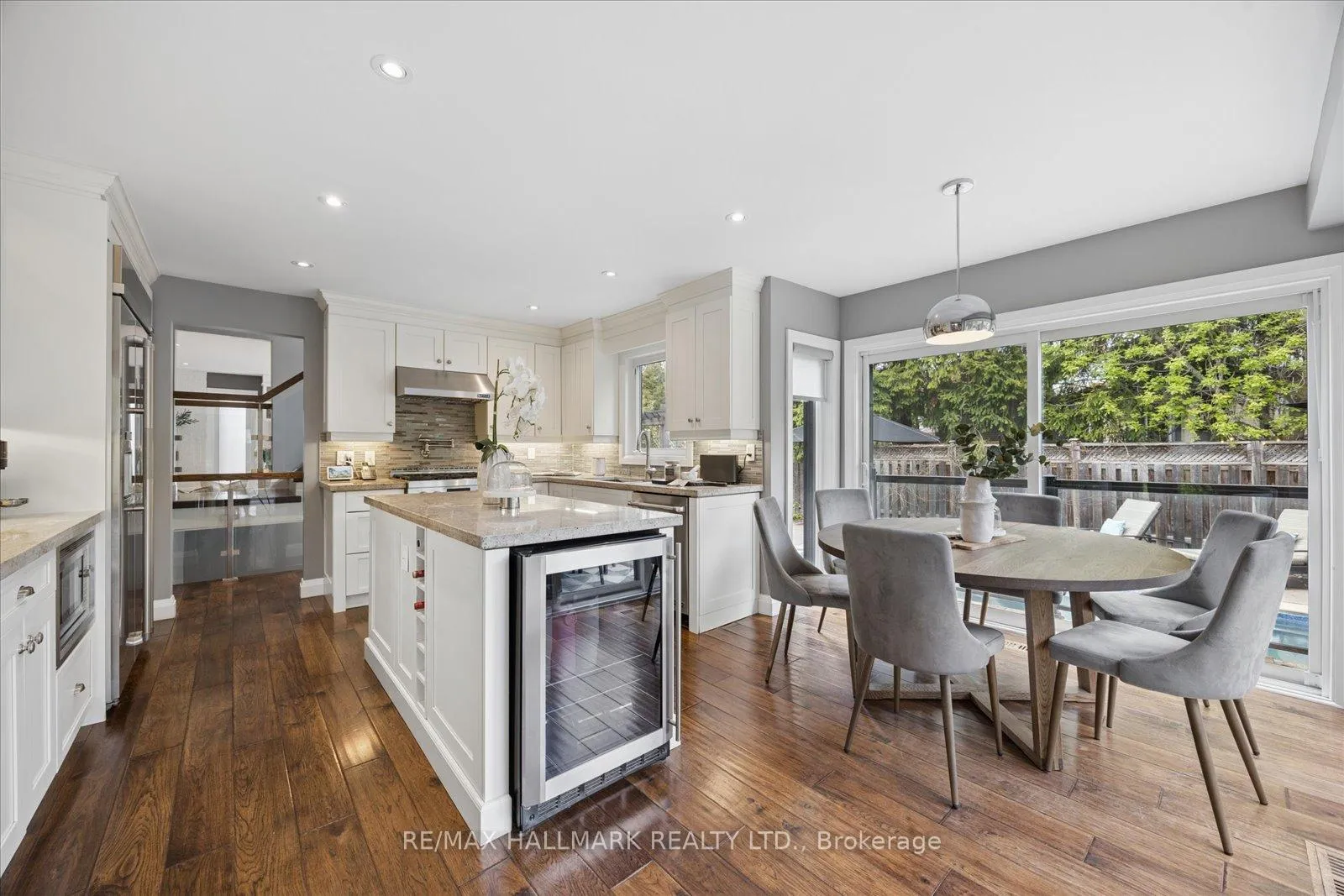 Photo 5 of 28 Reesorville Road, Markham, Markham Village — HOMEH