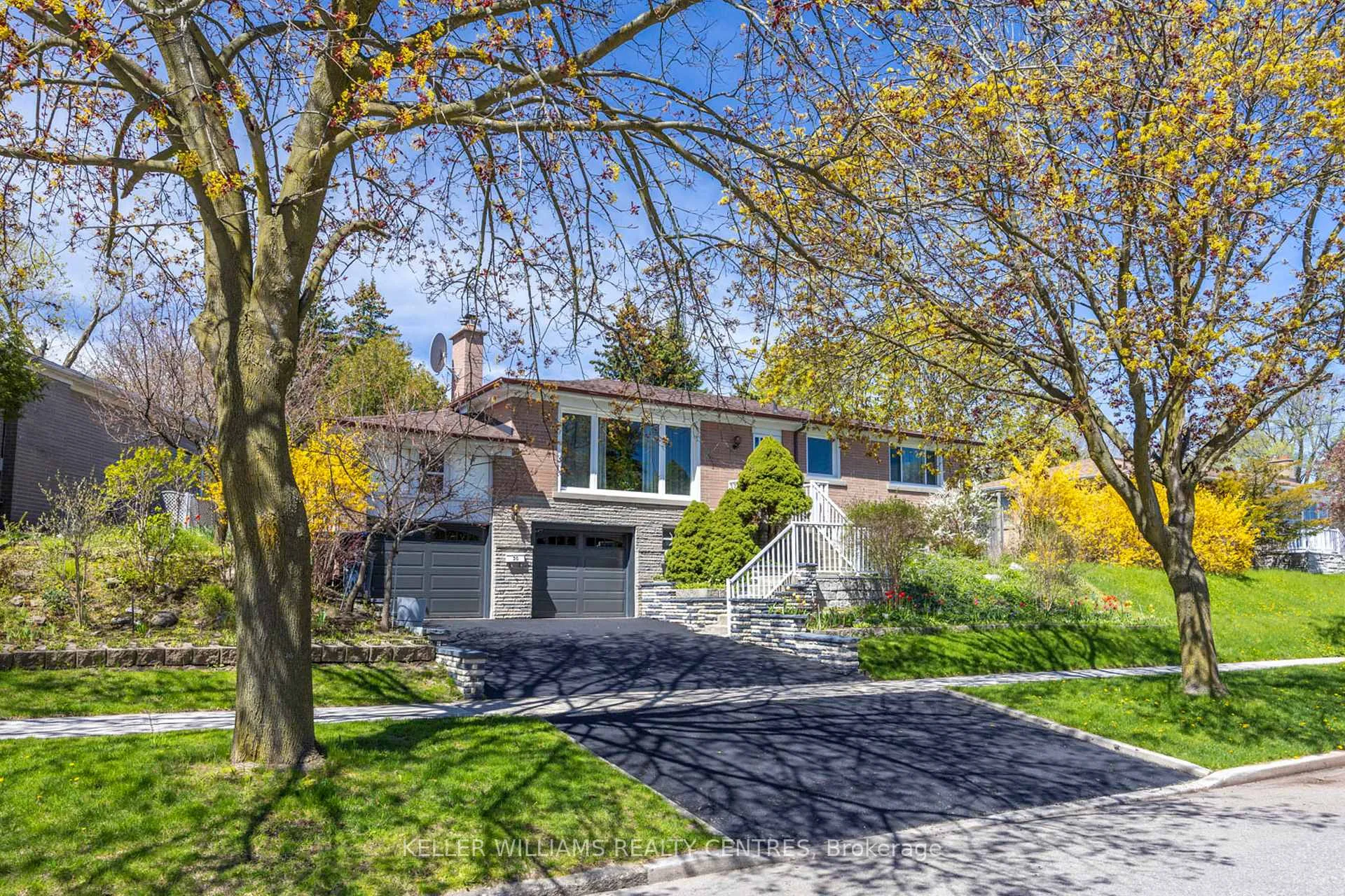 Photo 1 of 30 Bendale Boulevard W, Scarborough, Bendale — HOMEH