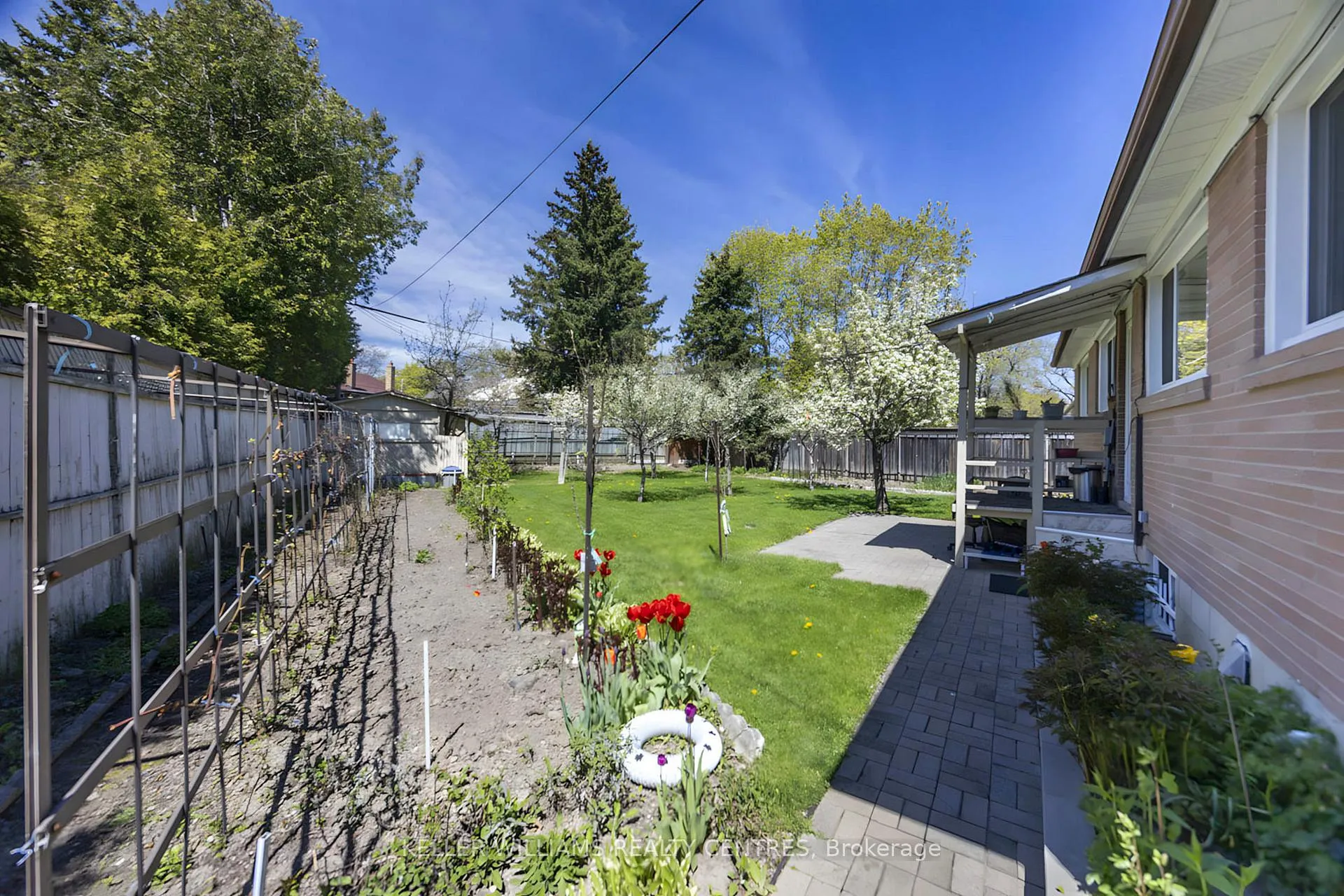 Photo 36 of 30 Bendale Boulevard W, Scarborough, Bendale — HOMEH