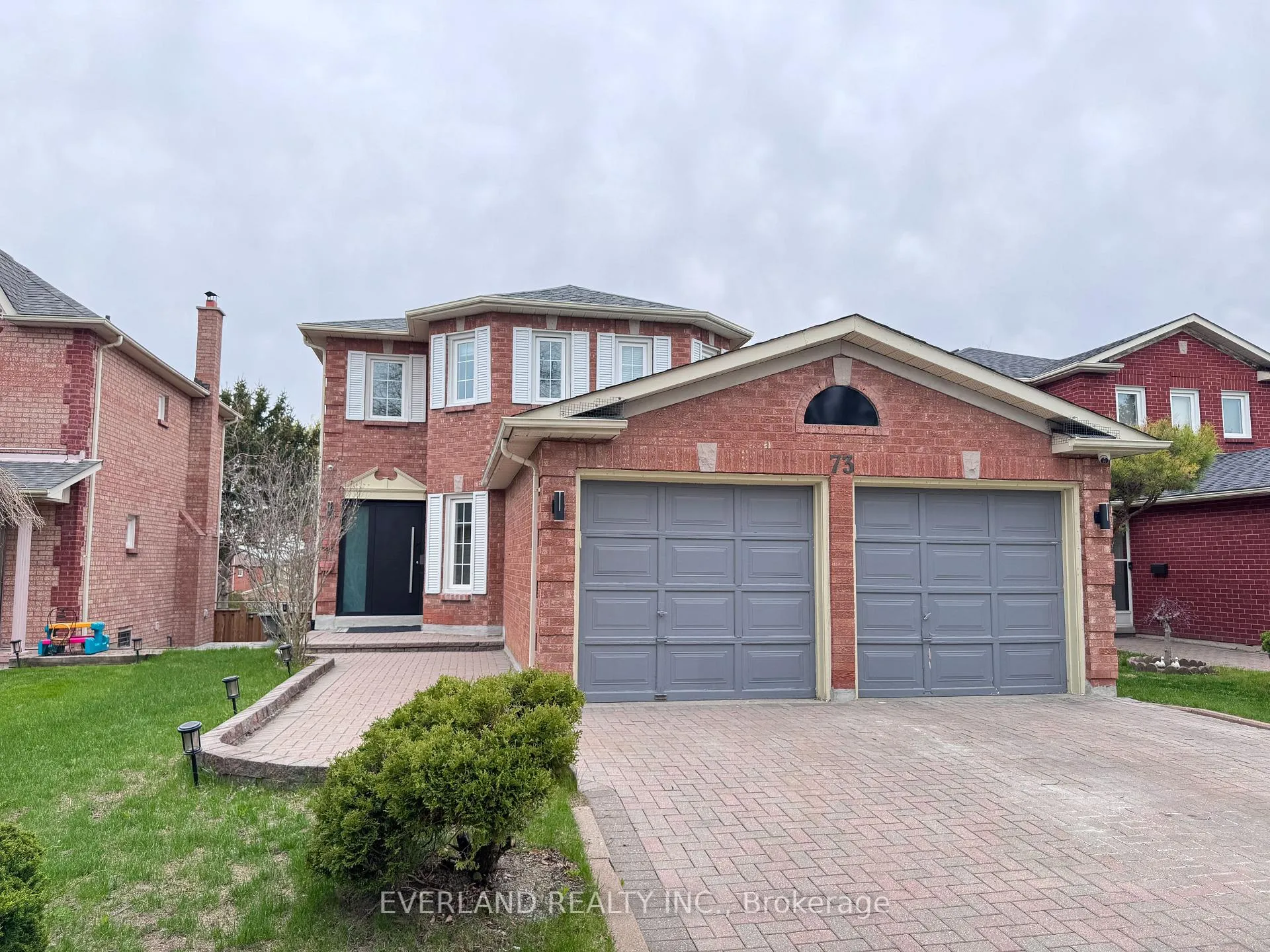 Photo 1 of 73 Cavalry Trail, Markham, Buttonville — HOMEH
