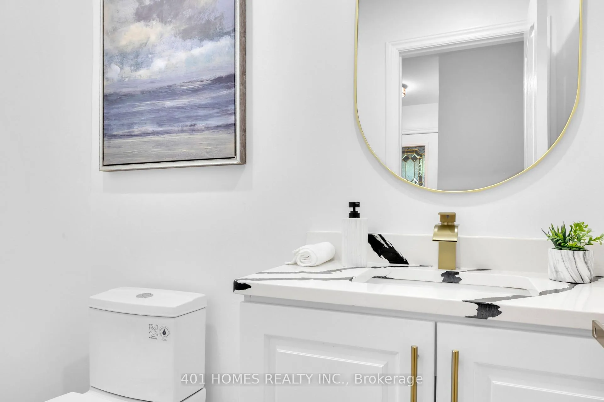 Photo 14 of 10540 Halstead Crescent N, Windsor — HOMEH