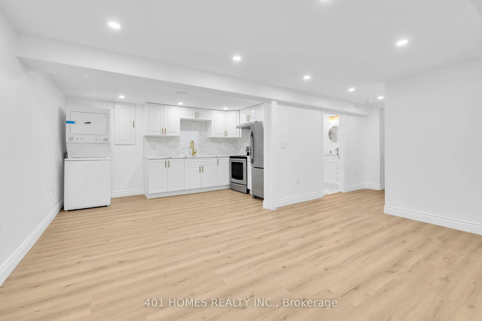 Photo 18 of 10540 Halstead Crescent N, Windsor — HOMEH