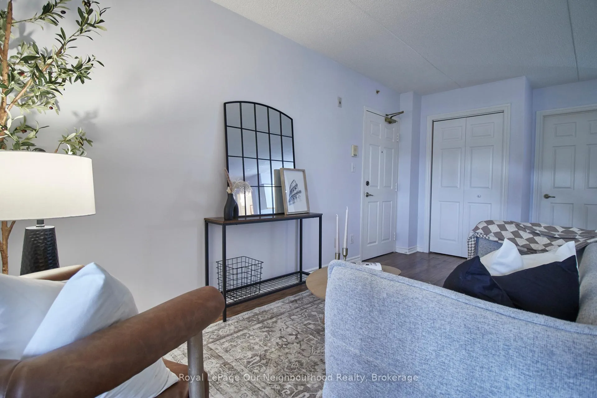 Photo 2 of Unit 208, 1431 Walker's Line, Burlington, Tansley — HOMEH