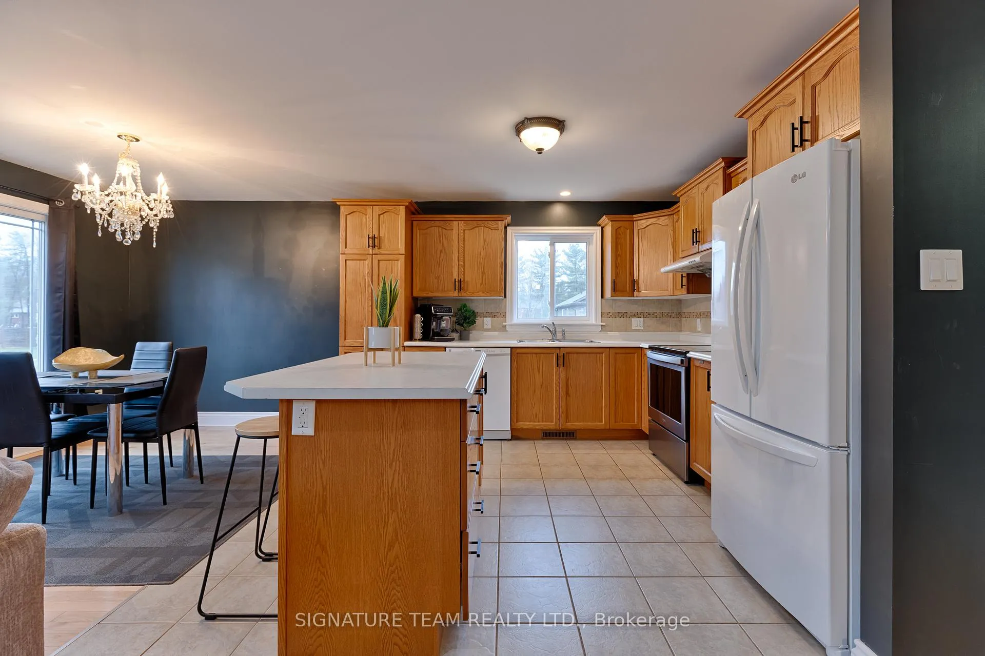 Photo 10 of 1017 Beatty Crescent, Deep River — HOMEH