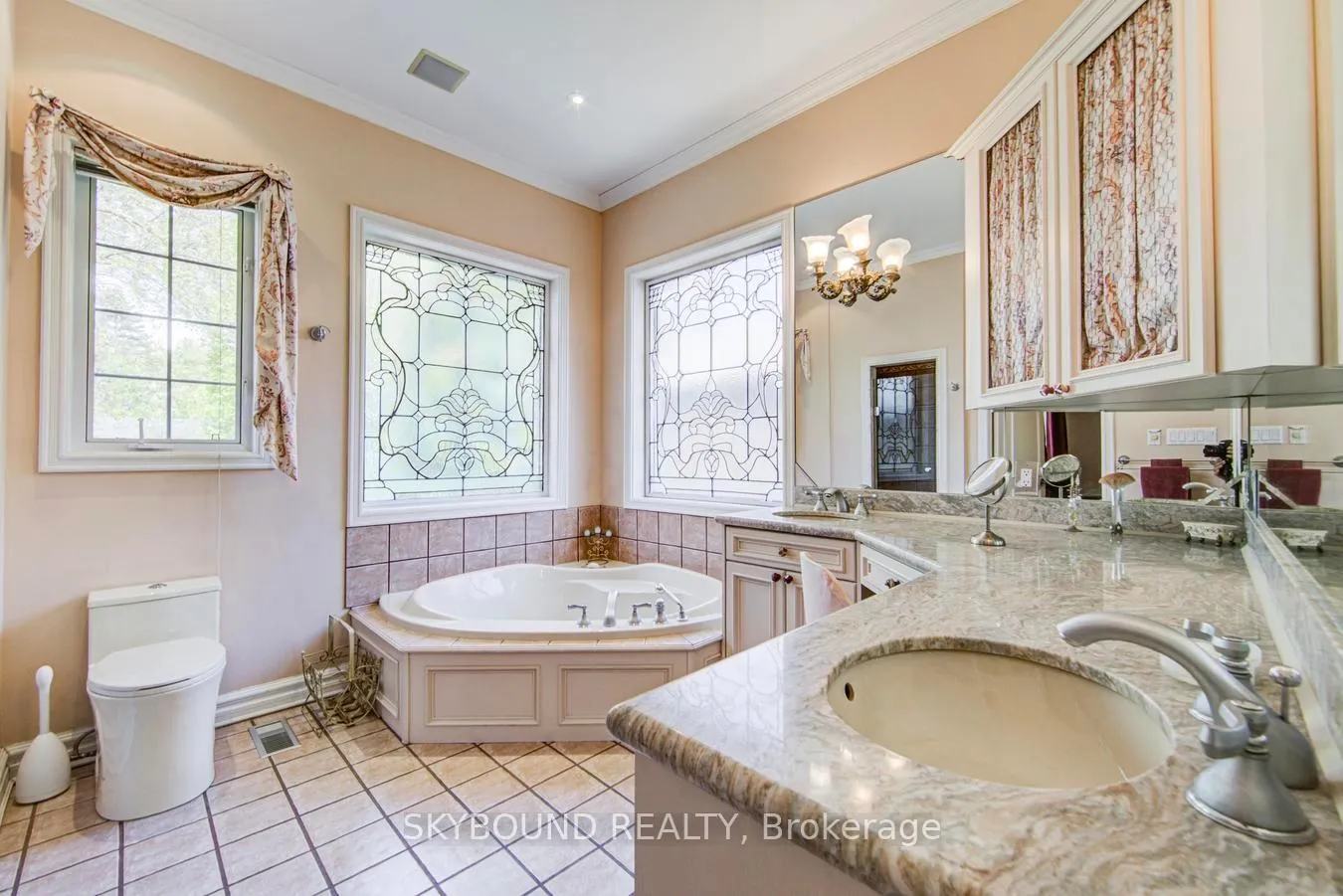 Photo 19 of 58 Kirk Drive, Markham, Royal Orchard — HOMEH