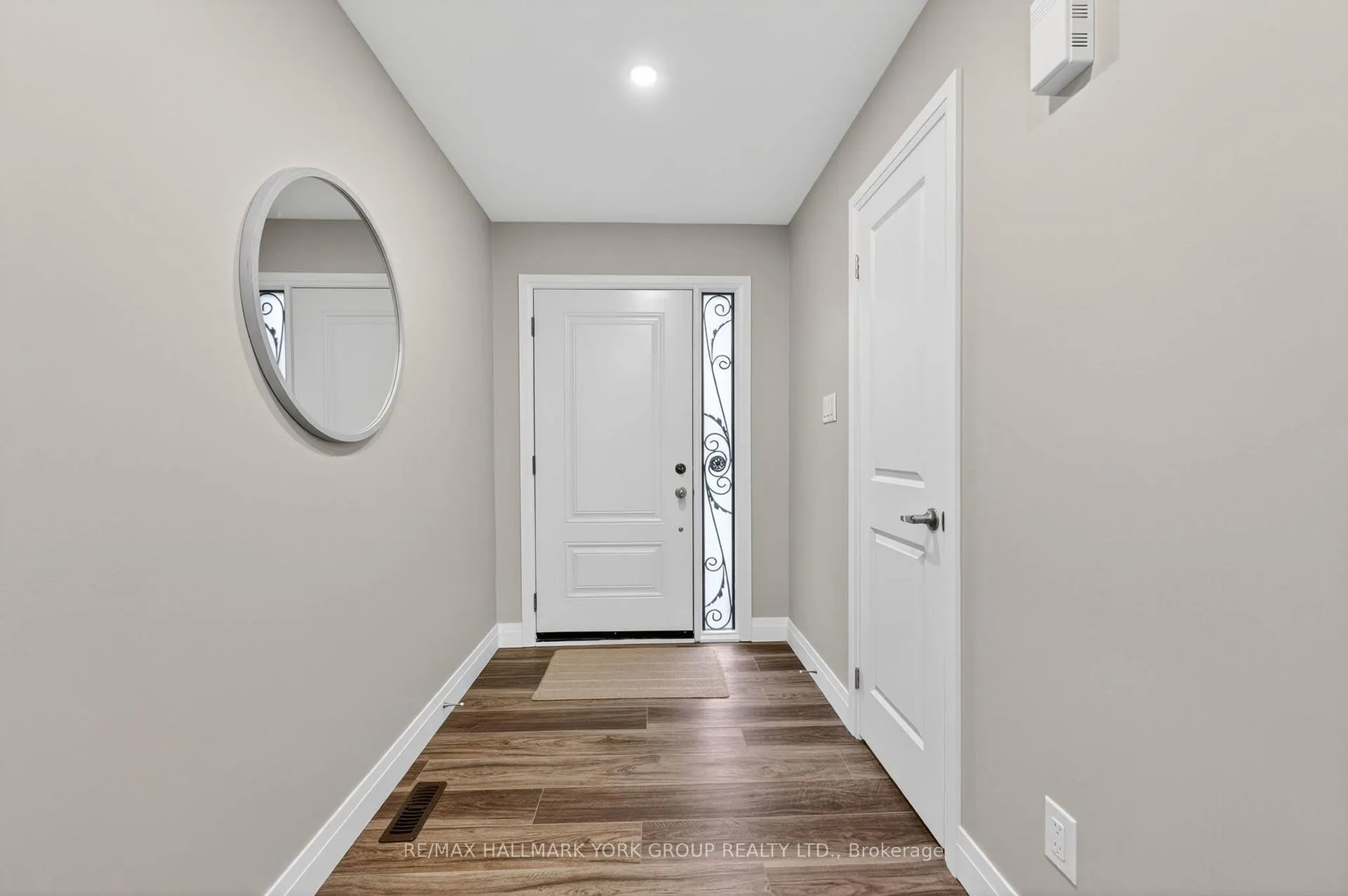 Photo 3 of 176 Spruce Street, Aurora, Aurora Village — HOMEH
