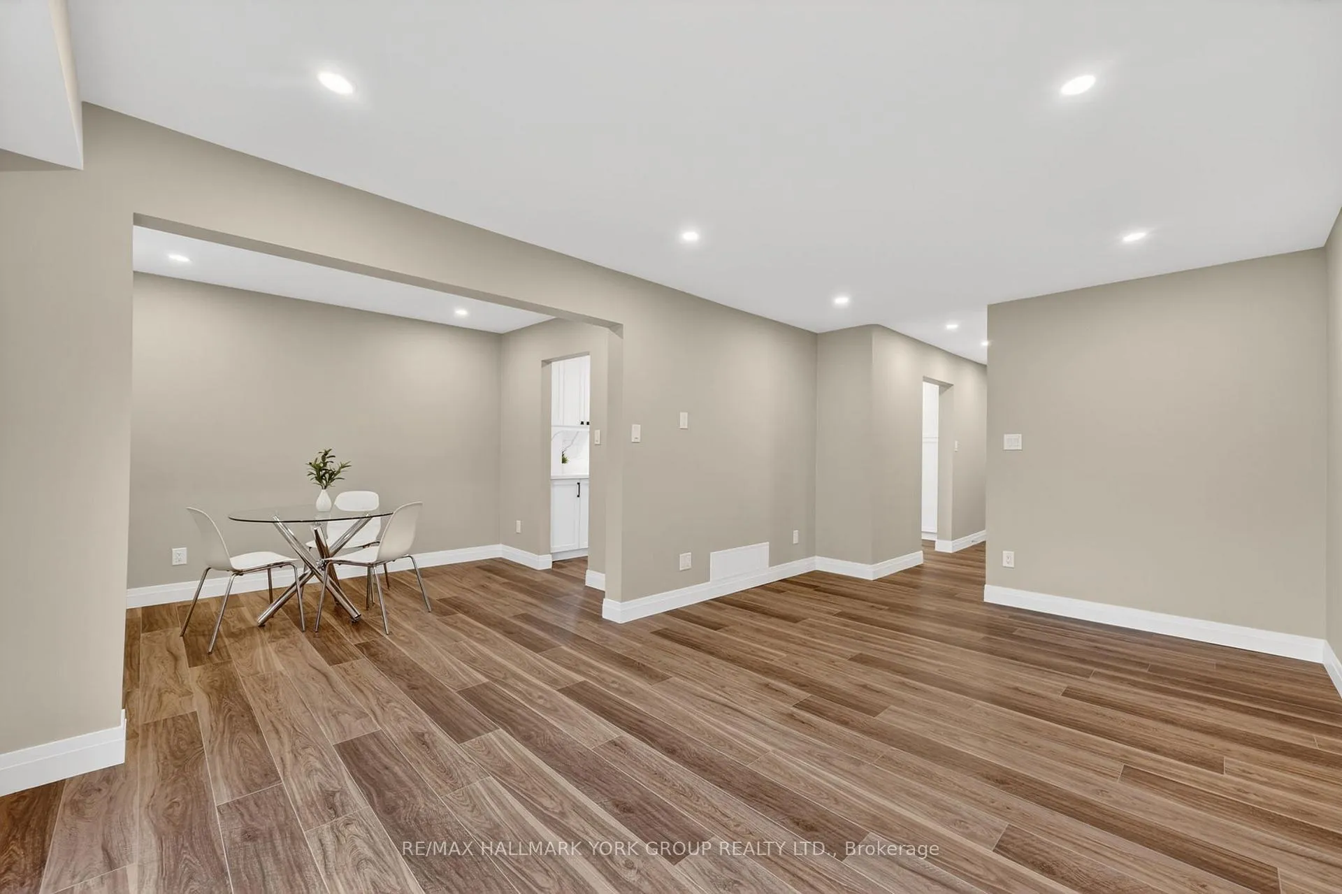 Photo 6 of 176 Spruce Street, Aurora, Aurora Village — HOMEH