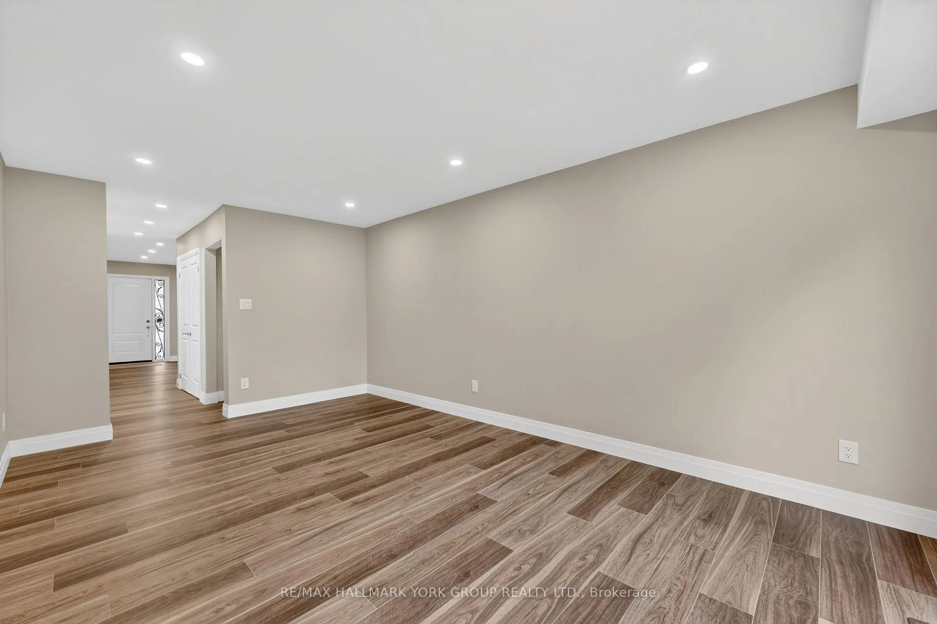 Photo 9 of 176 Spruce Street, Aurora, Aurora Village — HOMEH