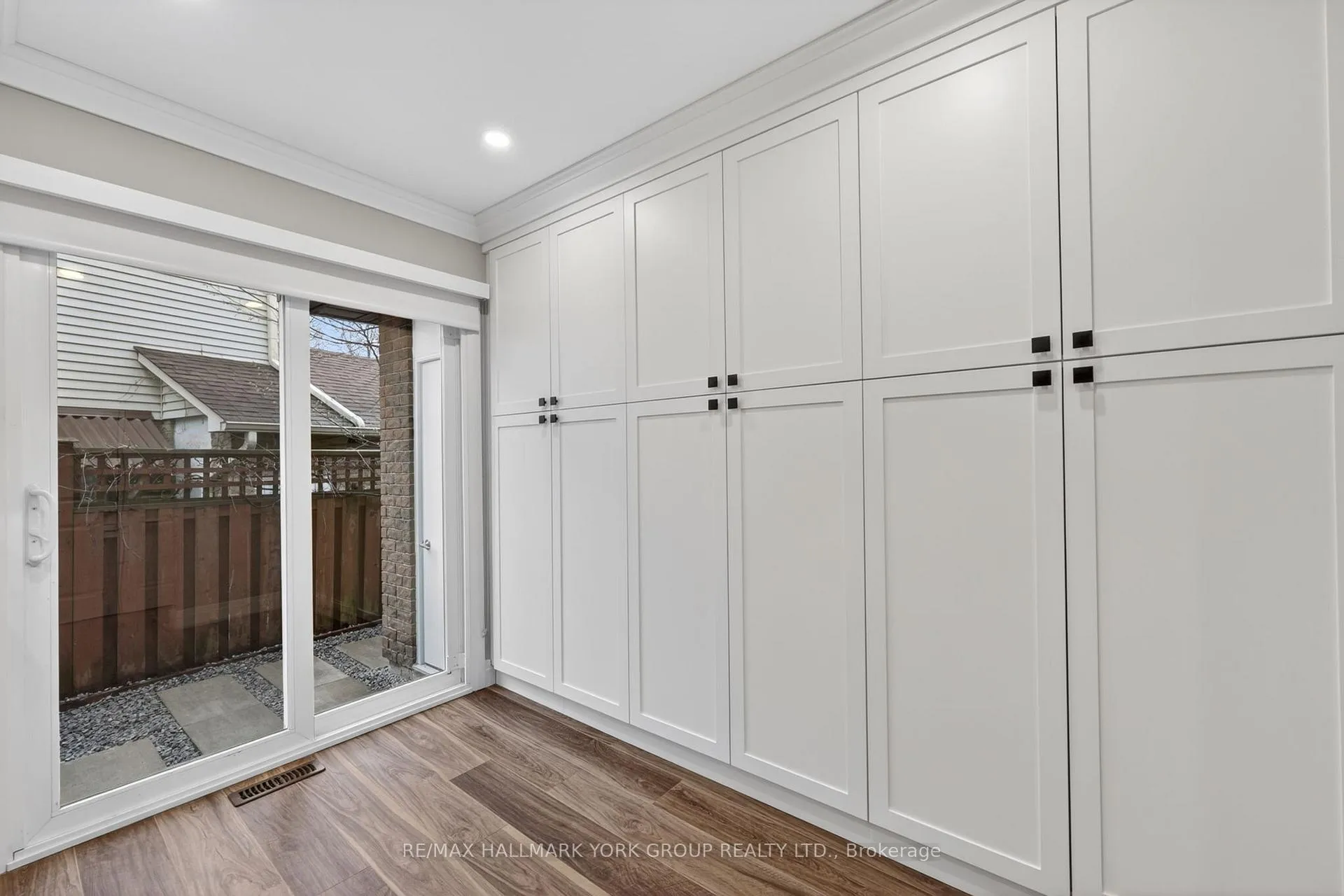 Photo 15 of 176 Spruce Street, Aurora, Aurora Village — HOMEH