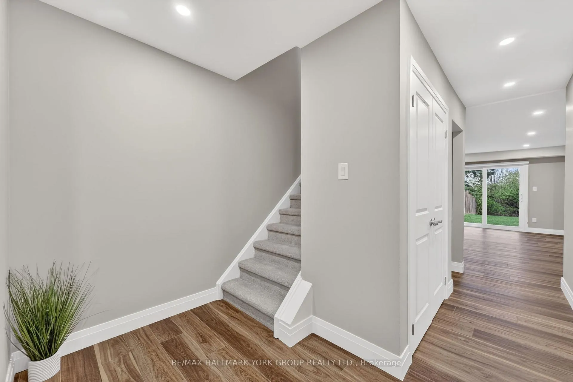 Photo 20 of 176 Spruce Street, Aurora, Aurora Village — HOMEH